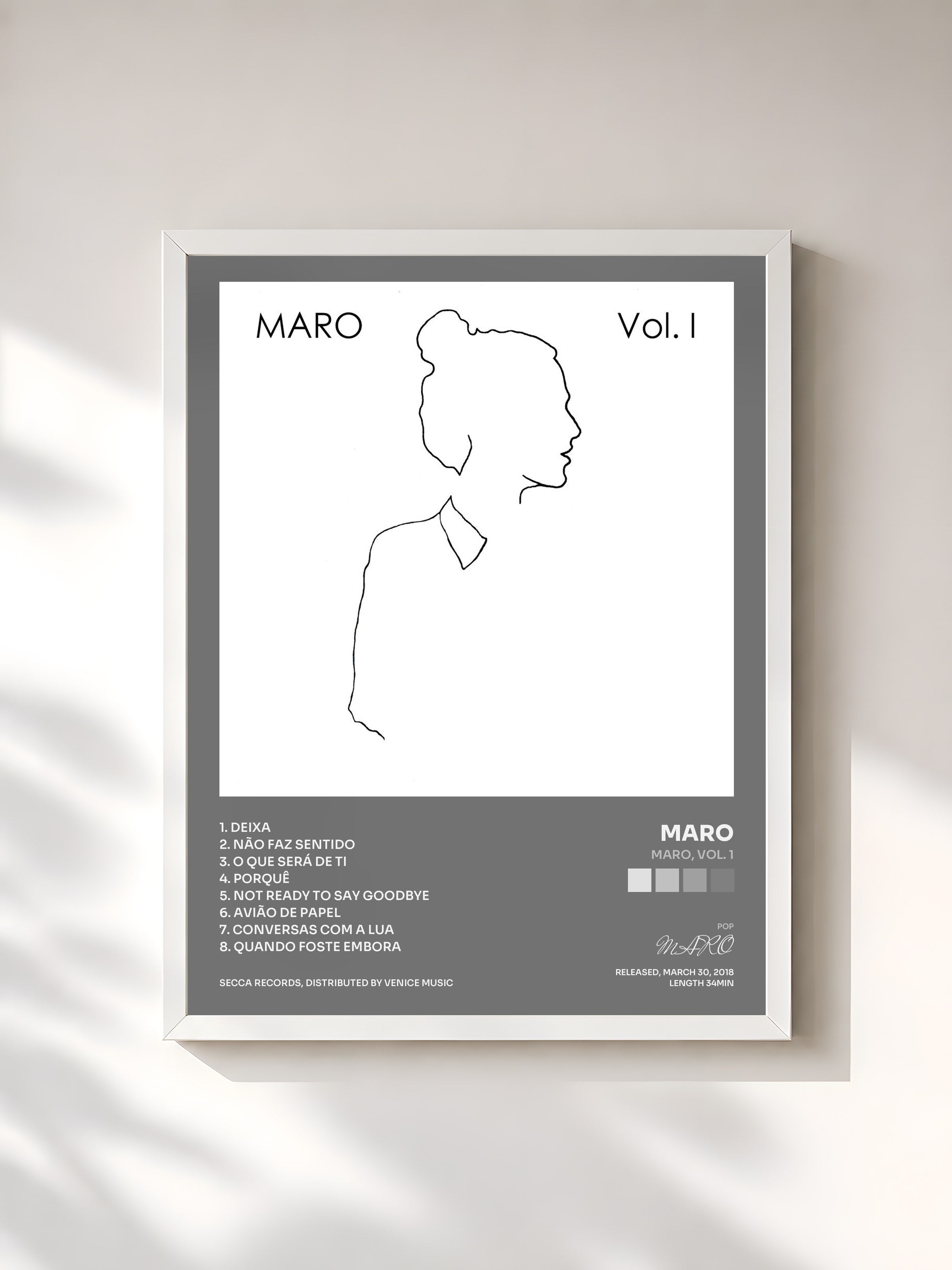 #blanc Tableau de l'album MARO, Vol. 1 de MARO, cadre blanc, imprimé et encadré en France