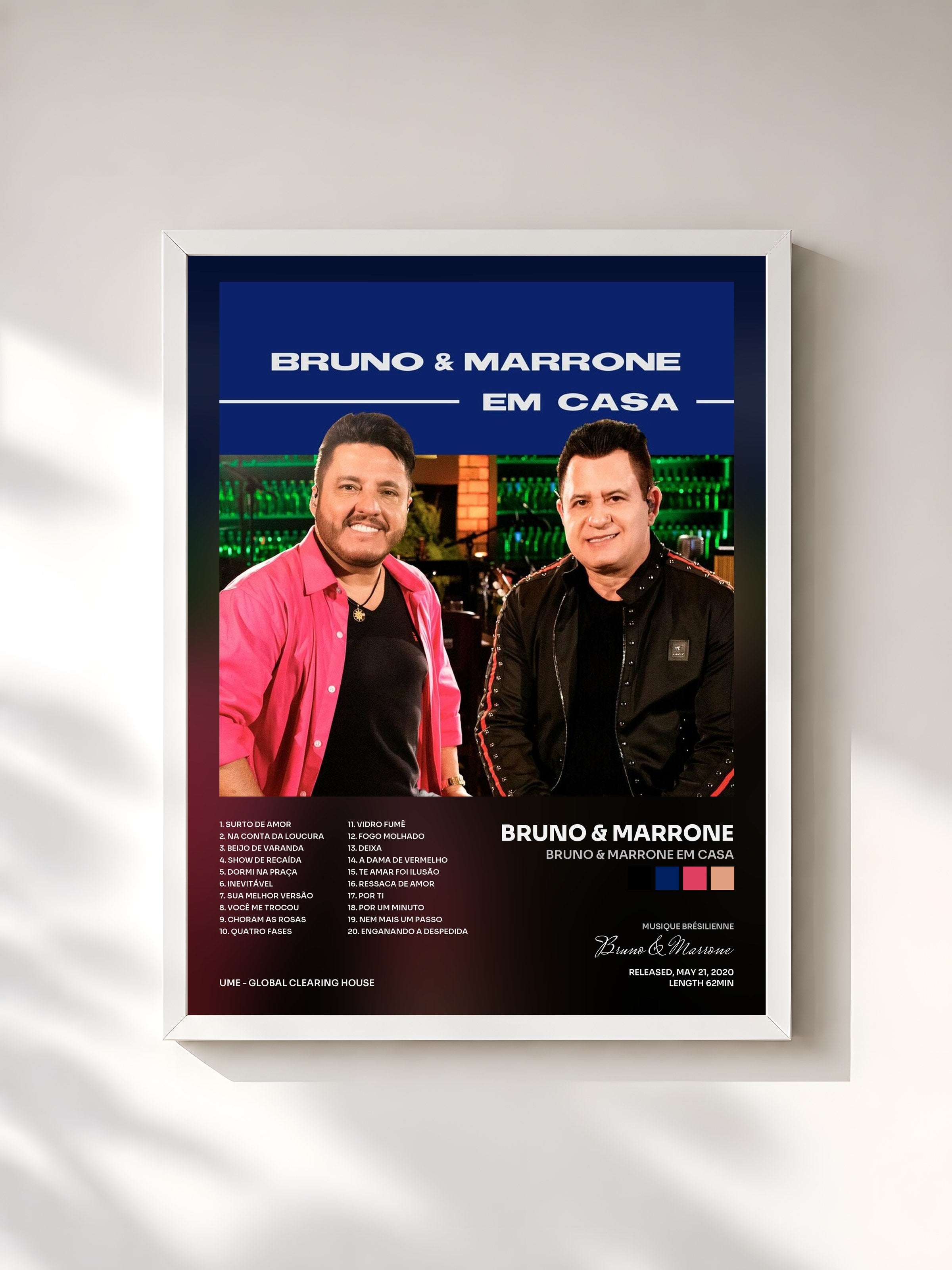 #blanc Tableau de l'album Bruno & Marrone Em Casa de Bruno & Marrone, cadre blanc, imprimé et encadré en France