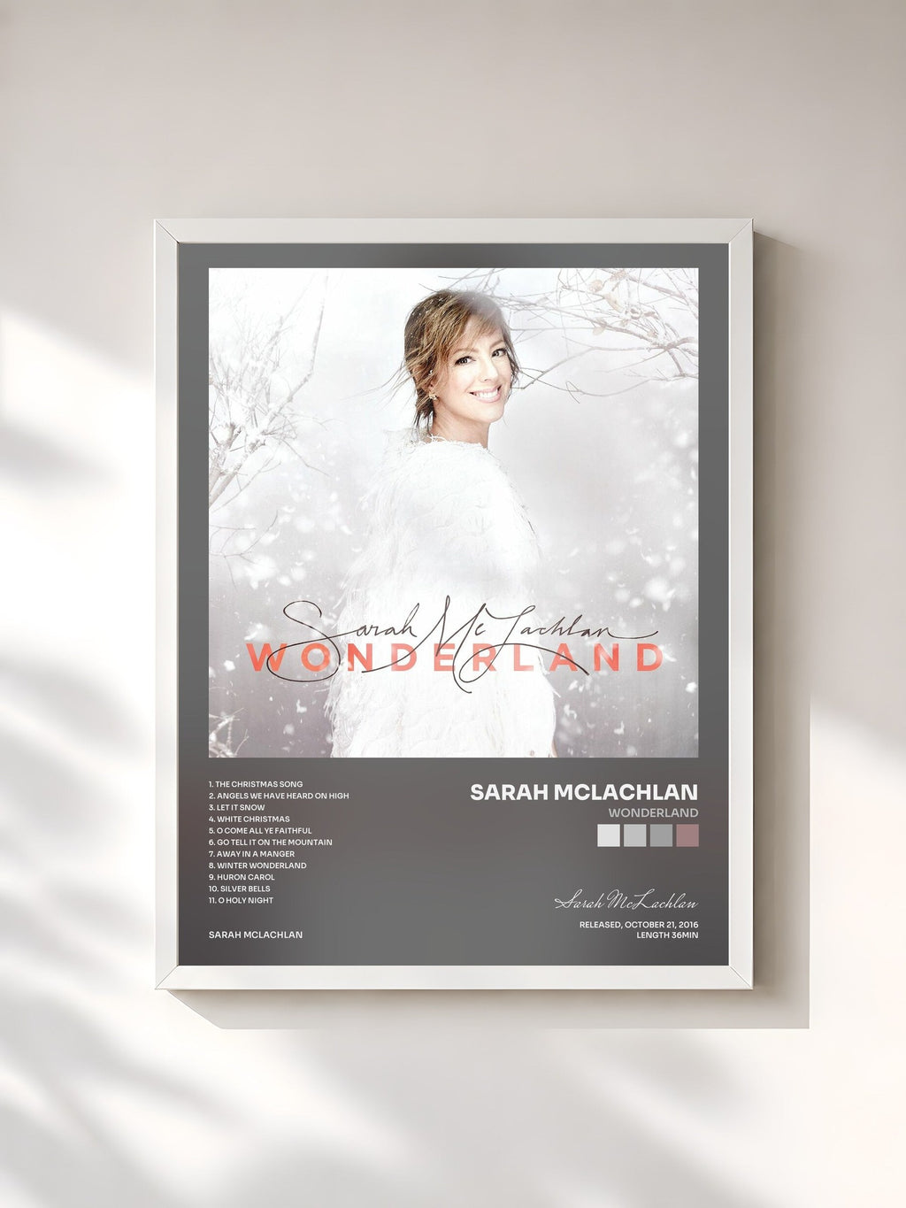 #blanc Wonderland de Sarah McLachlan en lámina enmarcada, marco blanco, impresa y enmarcada en Francia