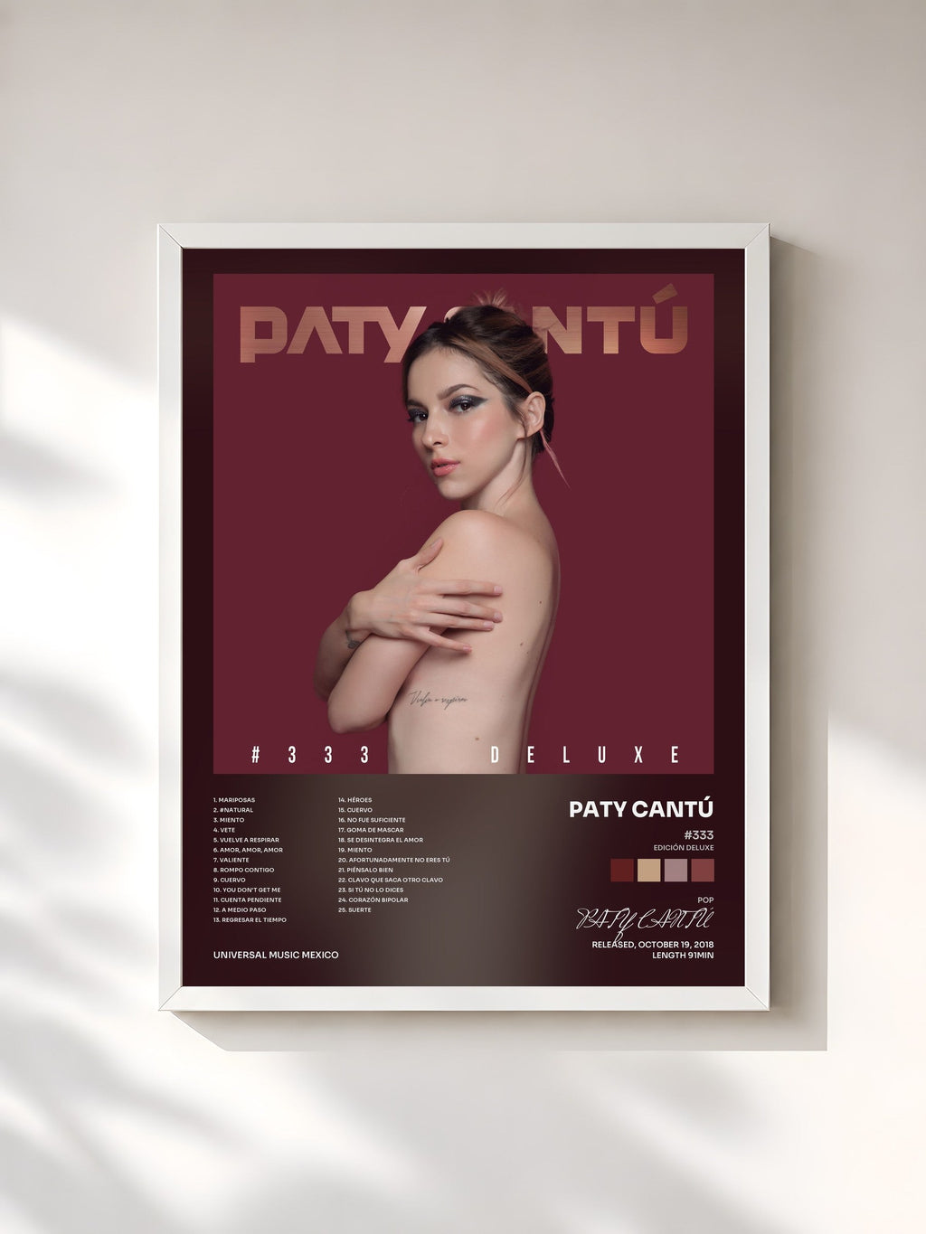 #blanc #333 (Edición Deluxe) de PATY CANTÚ en lámina enmarcada, marco blanco, impresa y enmarcada en Francia