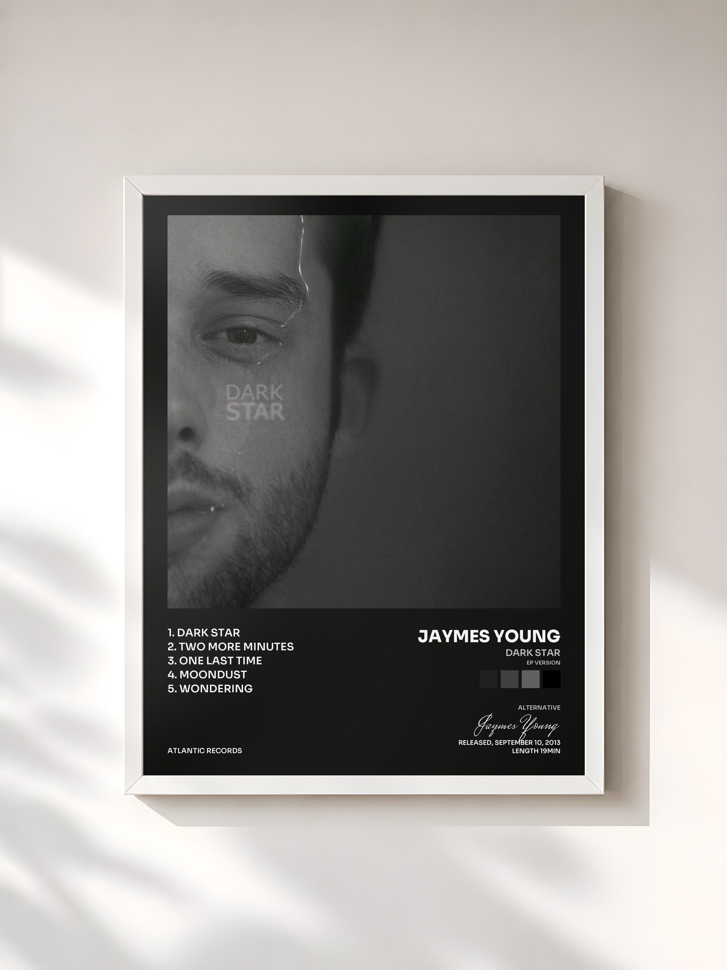 #blanc Tableau de l'album Dark Star (EP Version) de Jaymes Young, cadre blanc, imprimé et encadré en France