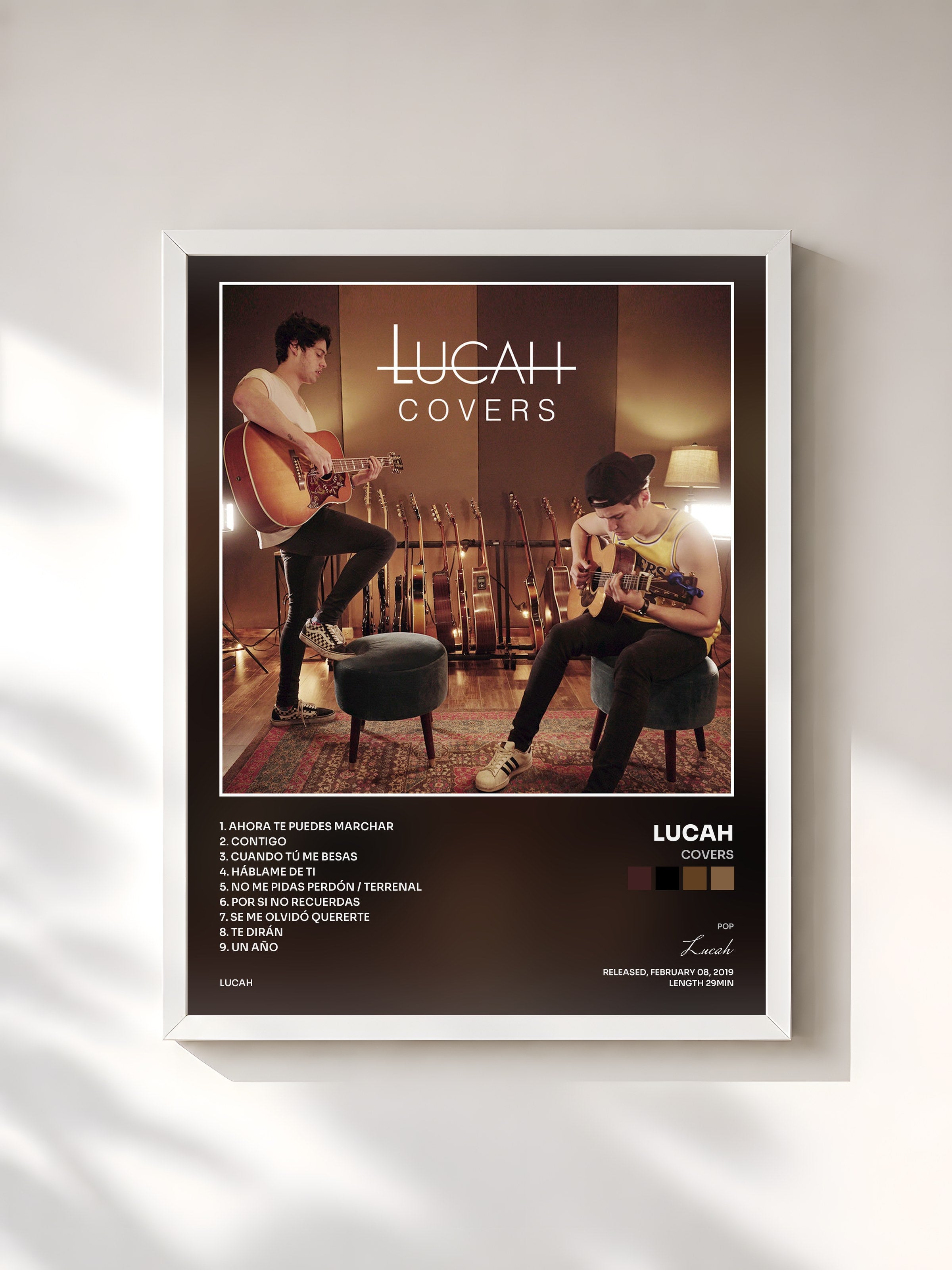 #blanc Tableau de l'album Covers de Lucah, cadre blanc, imprimé et encadré en France
