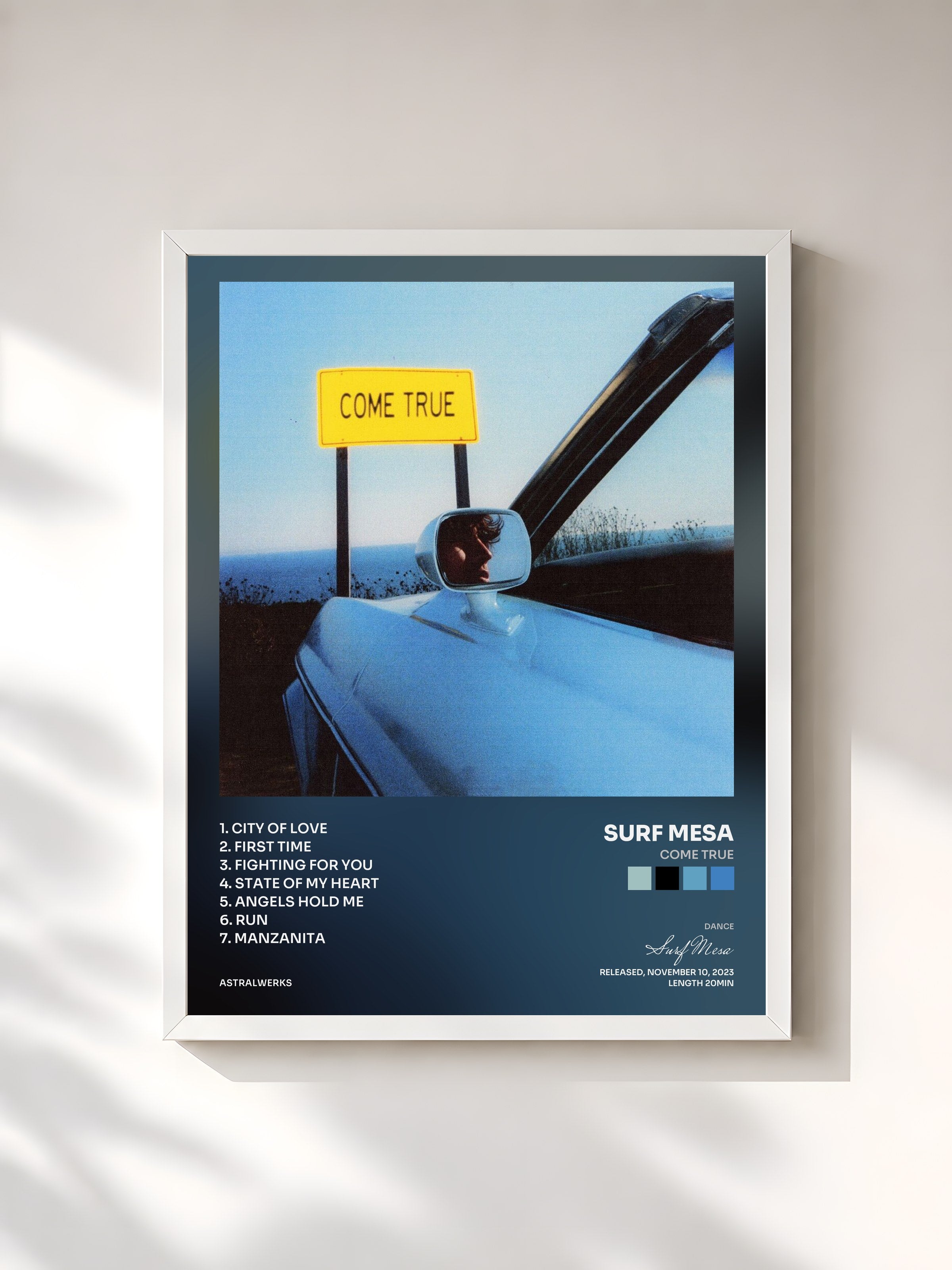 #blanc Tableau de l'album Come True de Surf Mesa, cadre blanc, imprimé et encadré en France