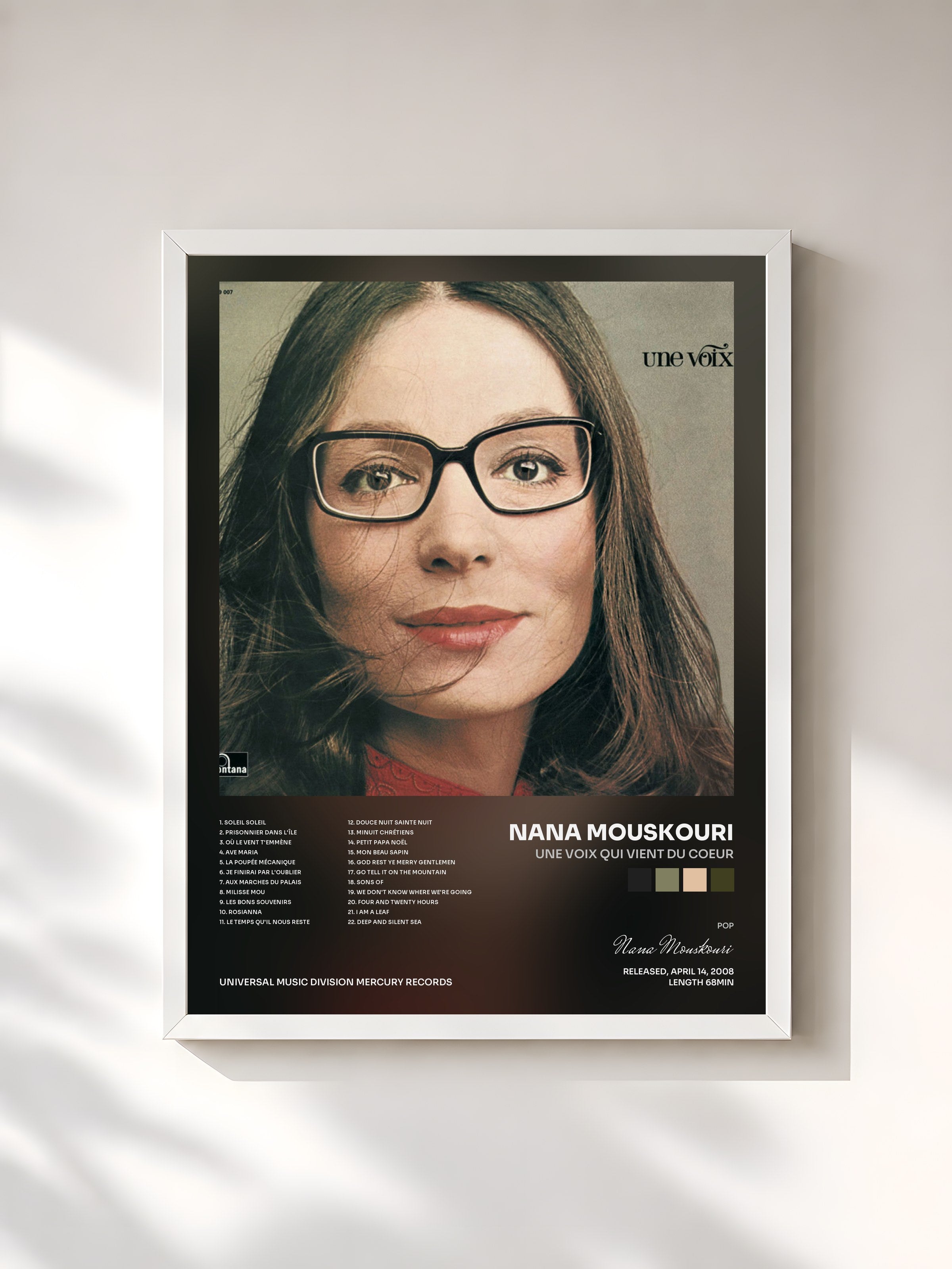 #blanc Tableau de l'album Une Voix Qui Vient Du Coeur de Nana Mouskouri, cadre blanc, imprimé et encadré en France
