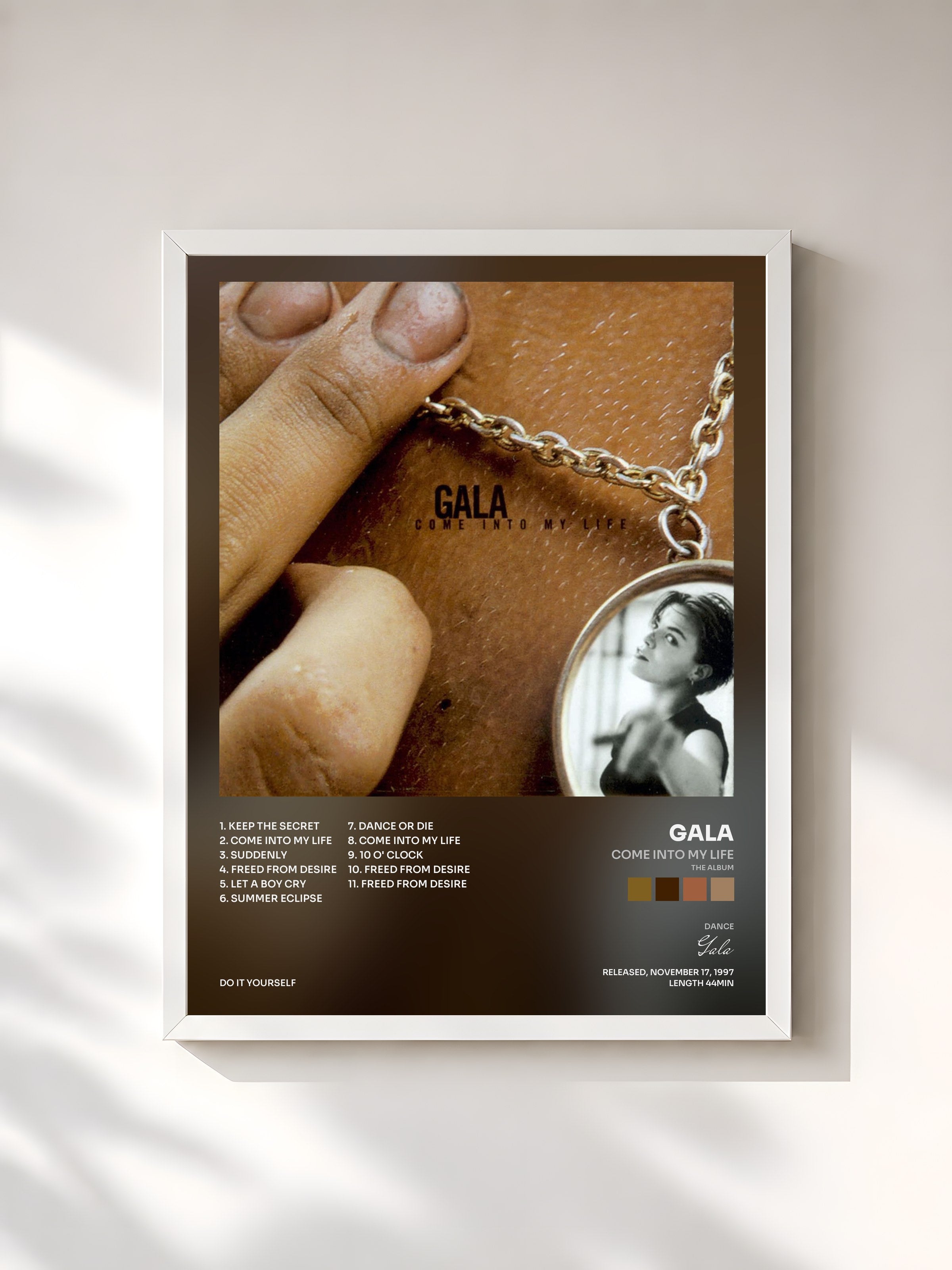 #blanc Tableau de l'album Come Into My Life (The Album) de Gala, cadre blanc, imprimé et encadré en France