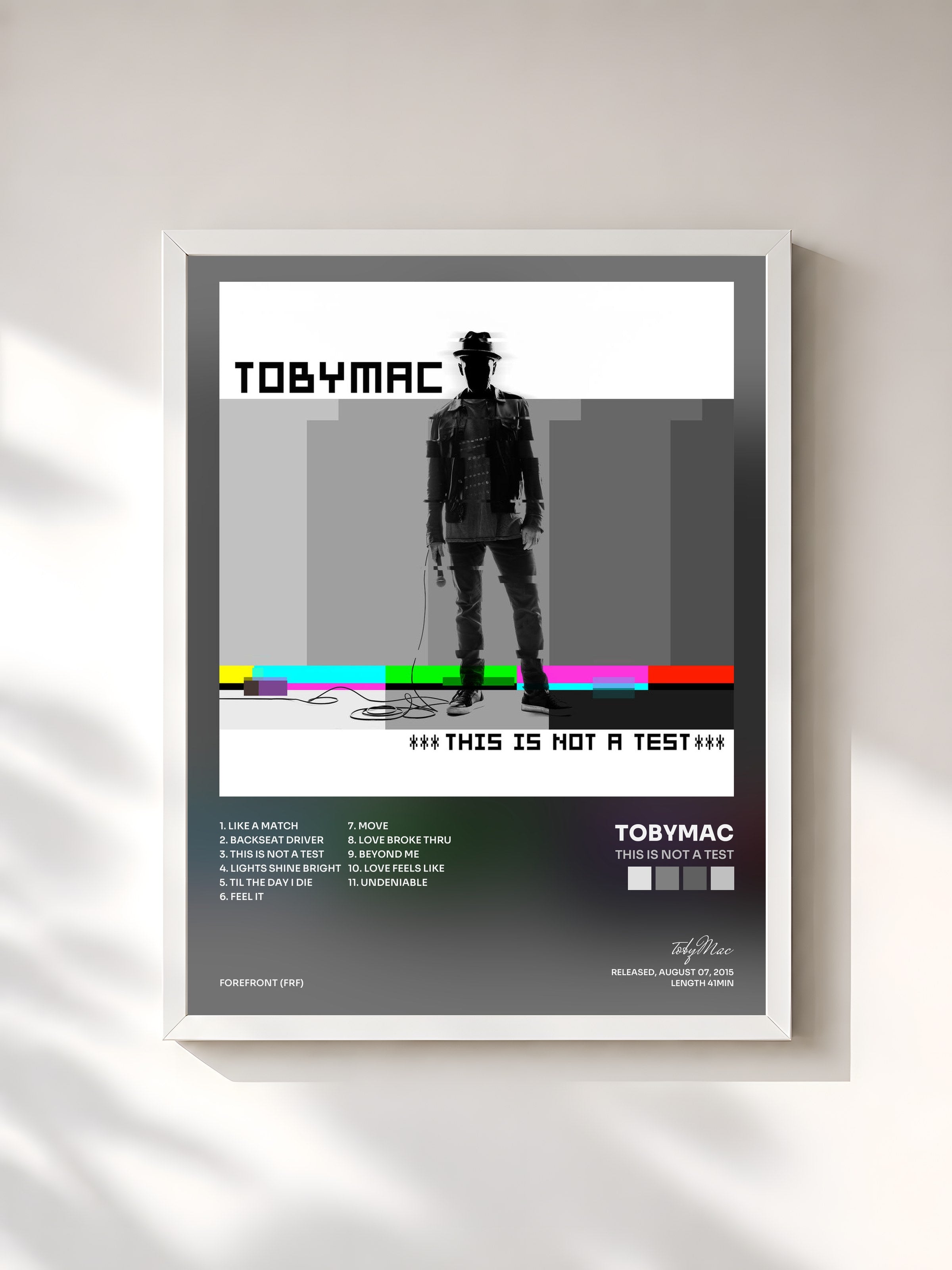 #blanc Tableau de l'album This Is Not A Test de tobyMac, cadre blanc, imprimé et encadré en France