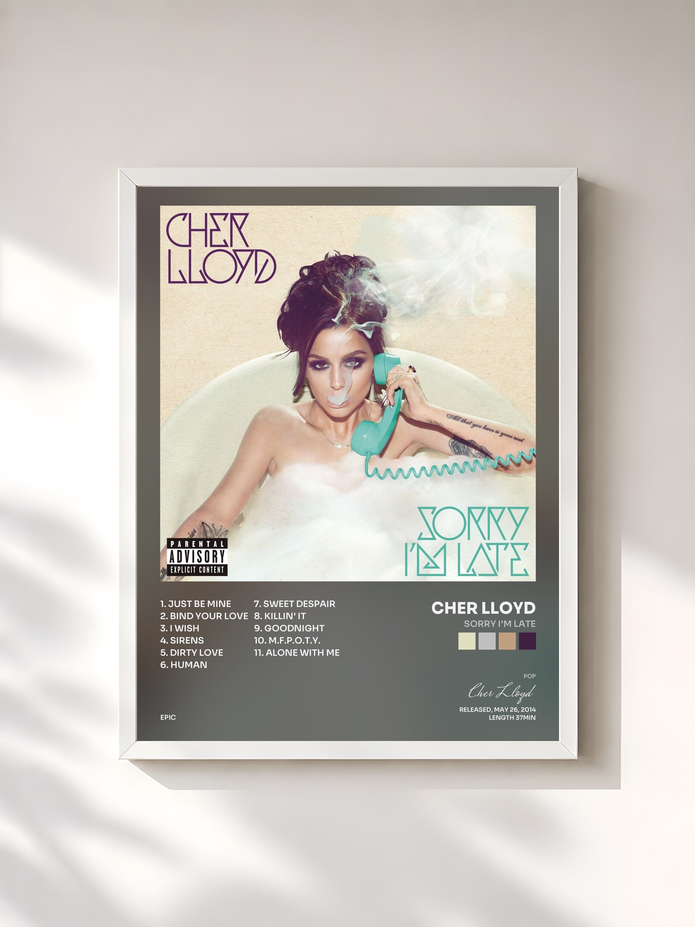 #blanc Tableau de l'album Sorry I'm Late de Cher Lloyd, cadre blanc, imprimé et encadré en France
