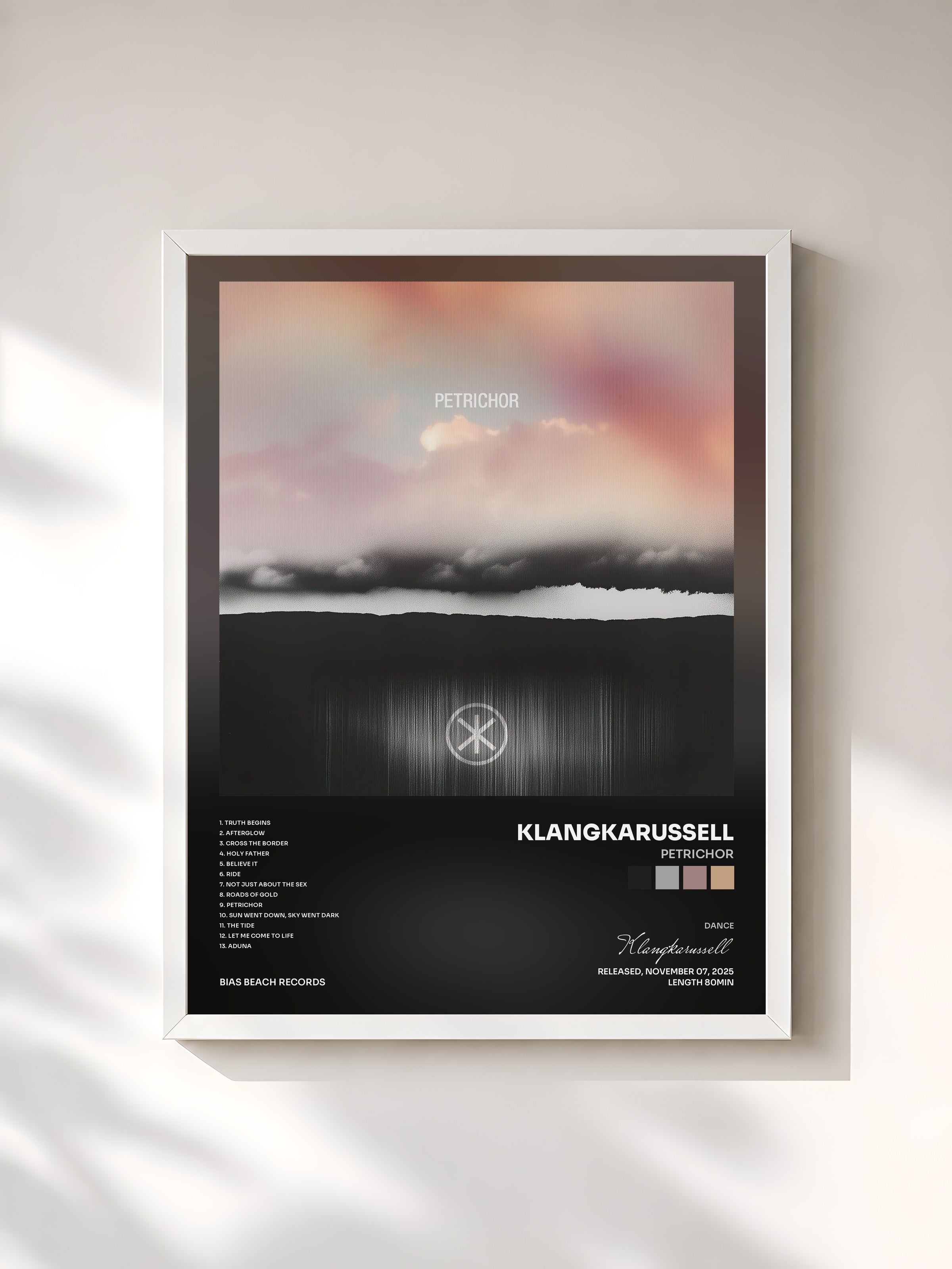#blanc Tableau de l'album Petrichor de Klangkarussell, cadre blanc, imprimé et encadré en France