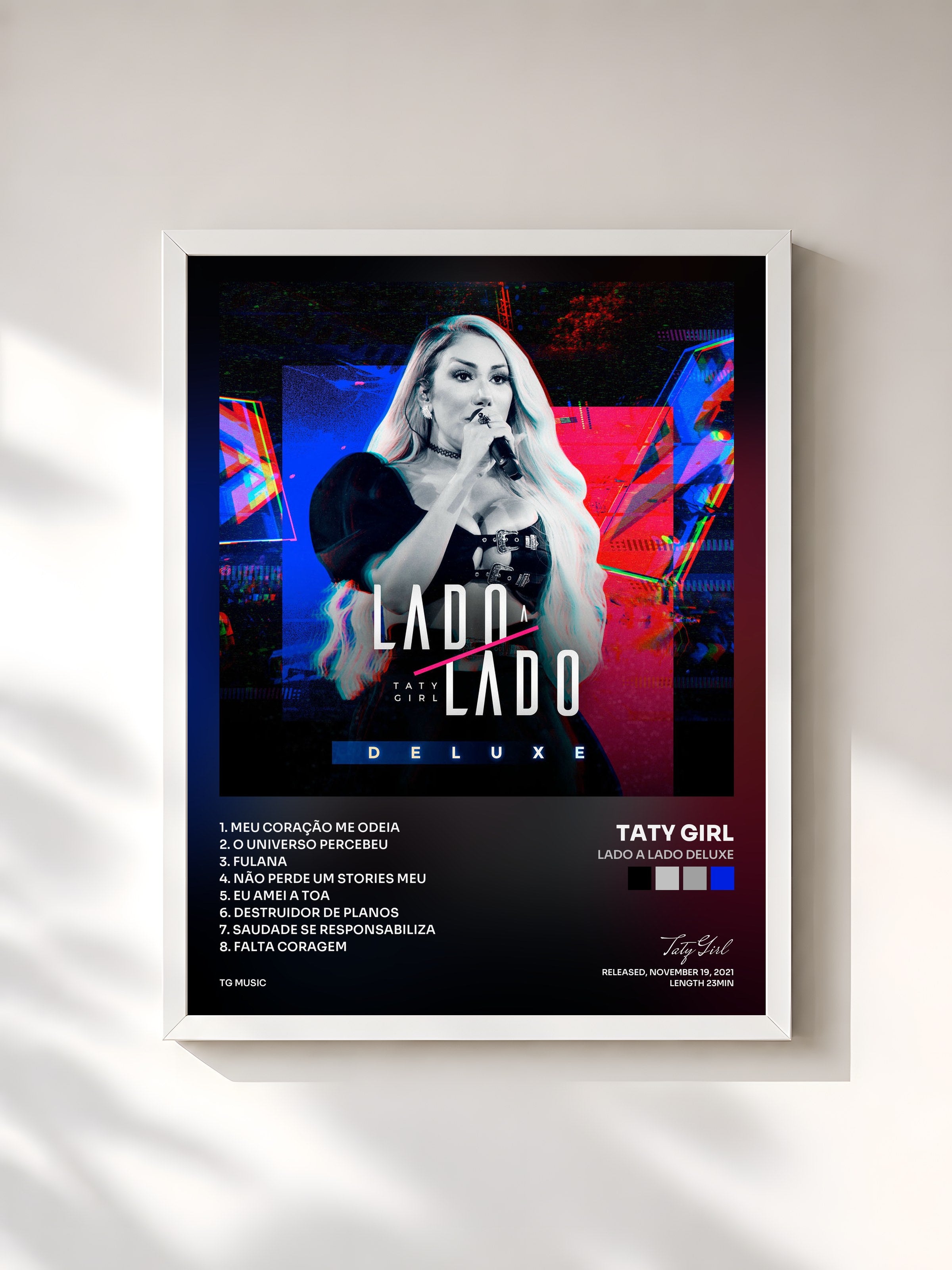 #blanc Tableau de l'album Lado a Lado DELUXE de Taty Girl, cadre blanc, imprimé et encadré en France
