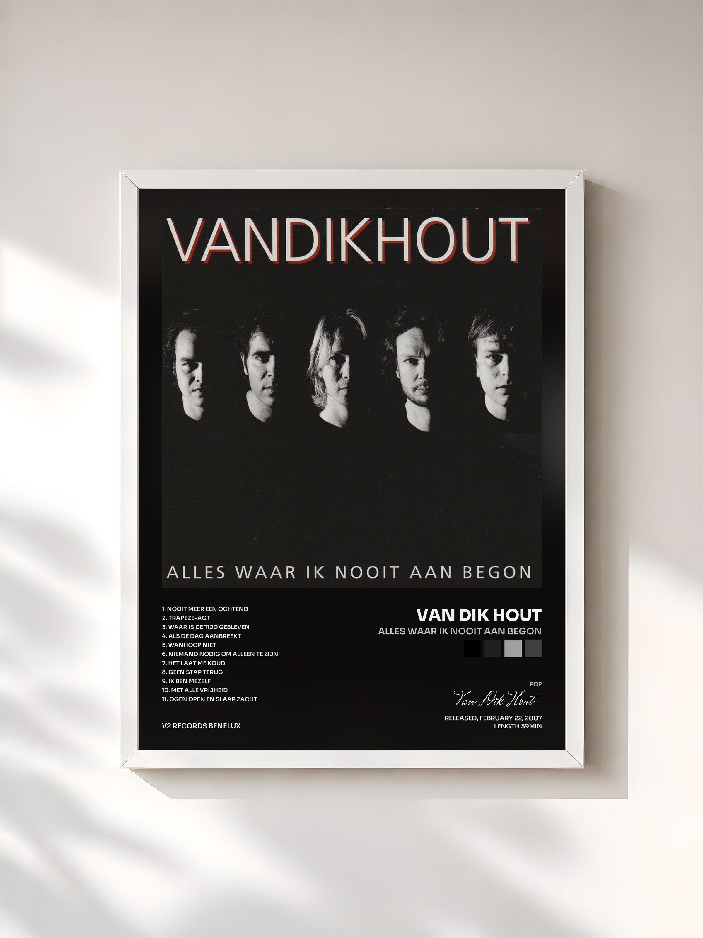 #blanc Tableau de l'album Alles Waar Ik Nooit Aan Begon de Van Dik Hout, cadre blanc, imprimé et encadré en France