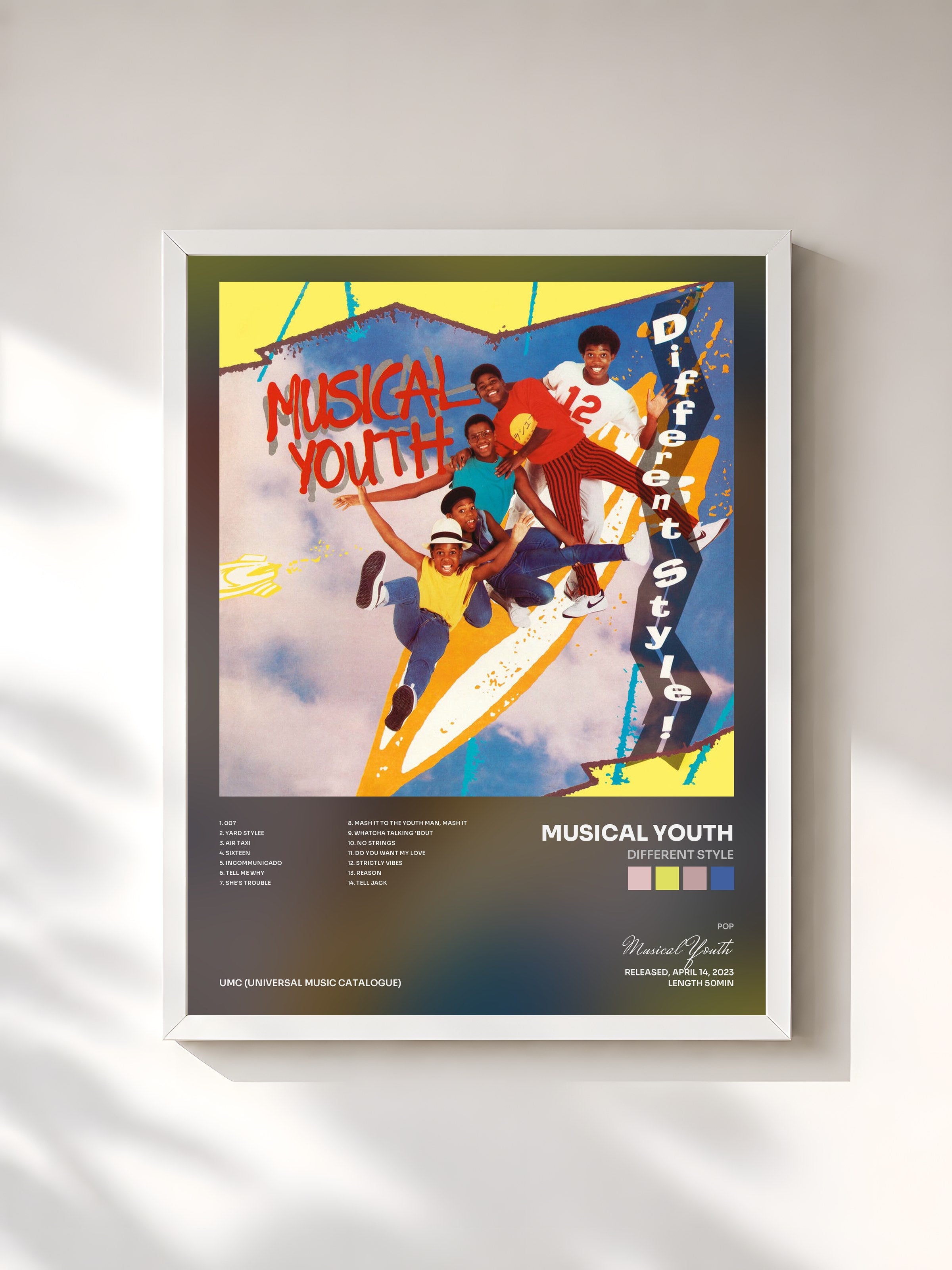 #blanc Tableau de l'album Different Style de Musical Youth, cadre blanc, imprimé et encadré en France
