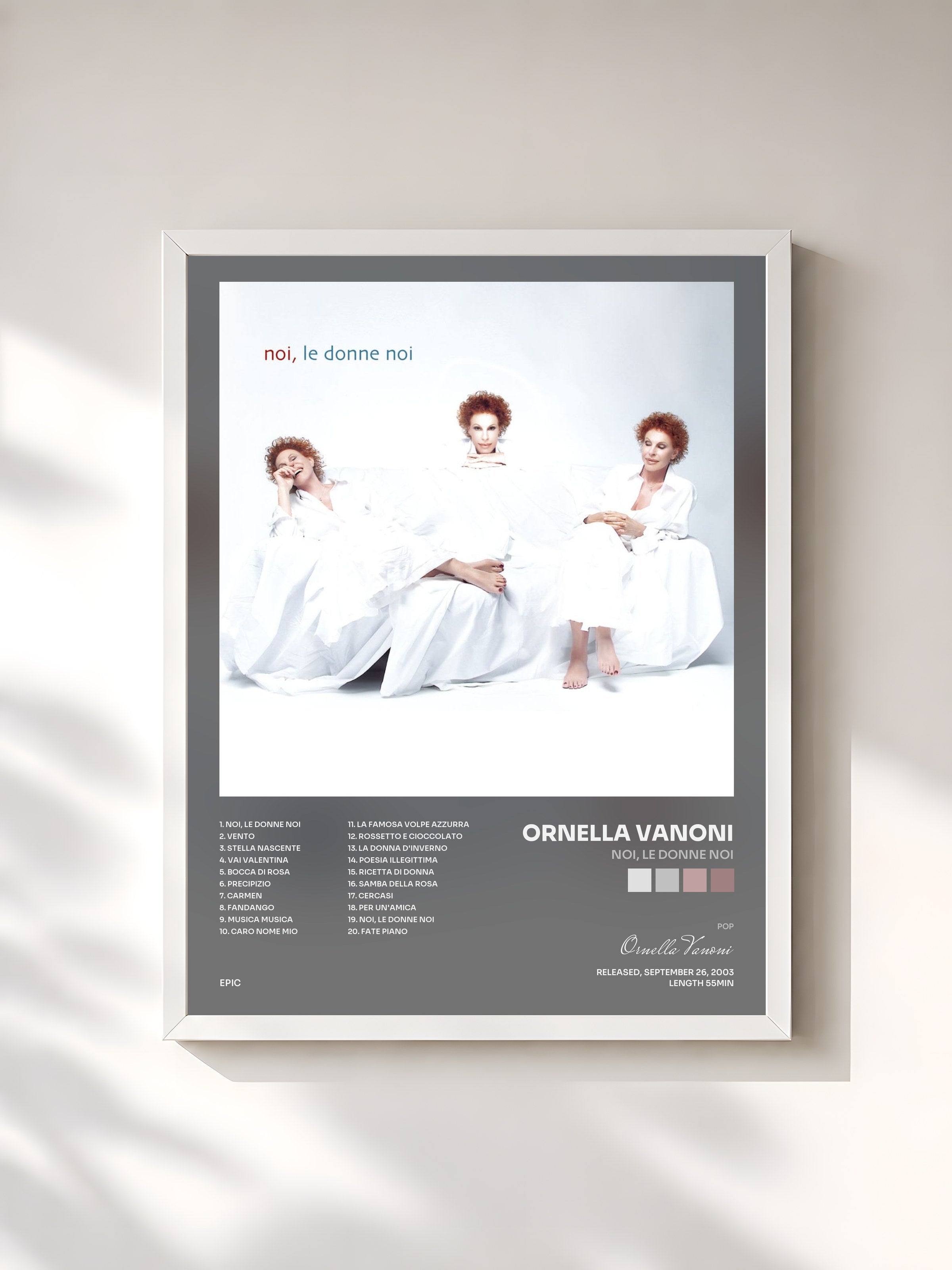 #blanc Tableau de l'album Noi, Le Donne Noi de Ornella Vanoni, cadre blanc, imprimé et encadré en France