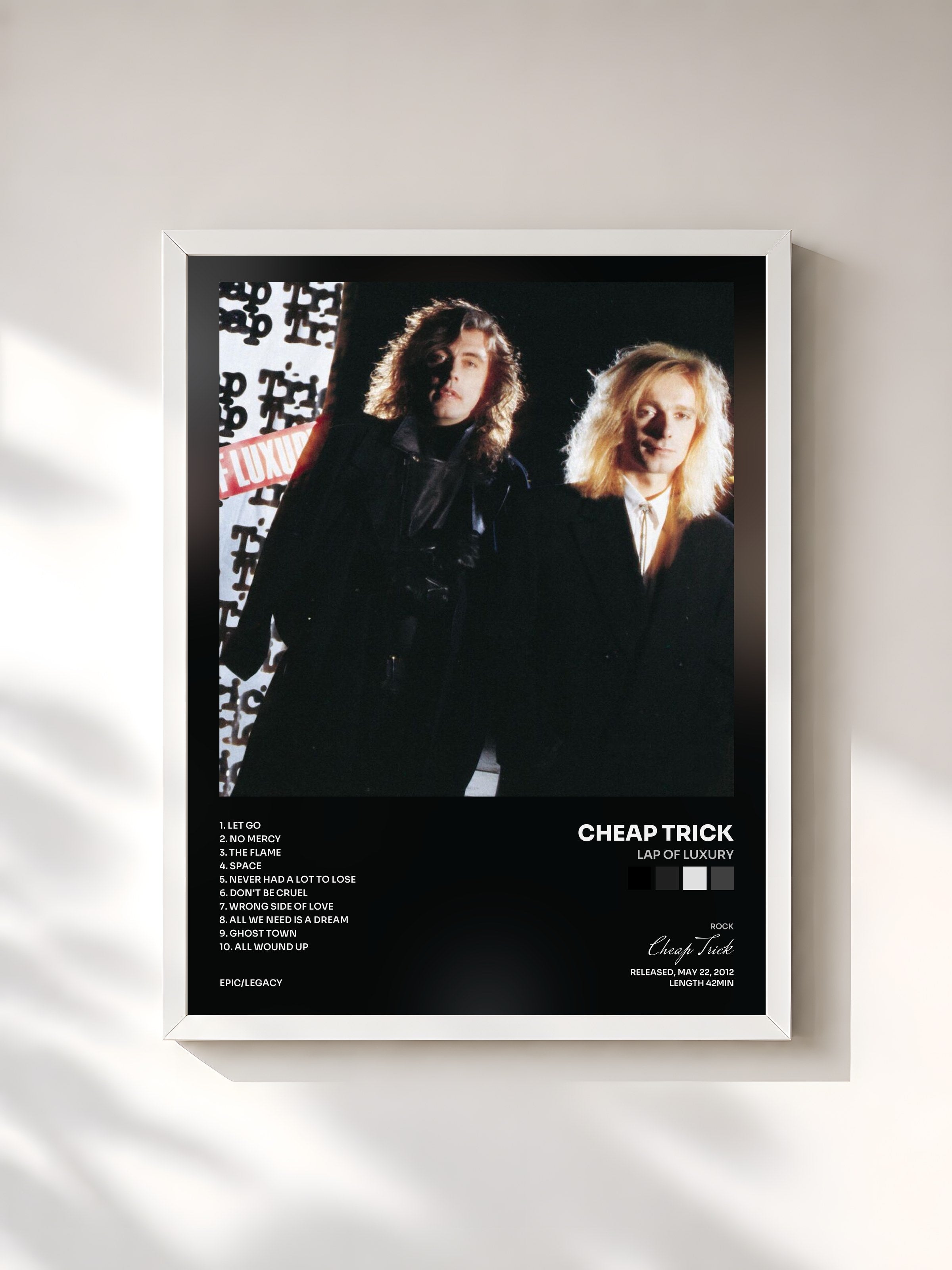 #blanc Tableau de l'album Lap Of Luxury de Cheap Trick, cadre blanc, imprimé et encadré en France