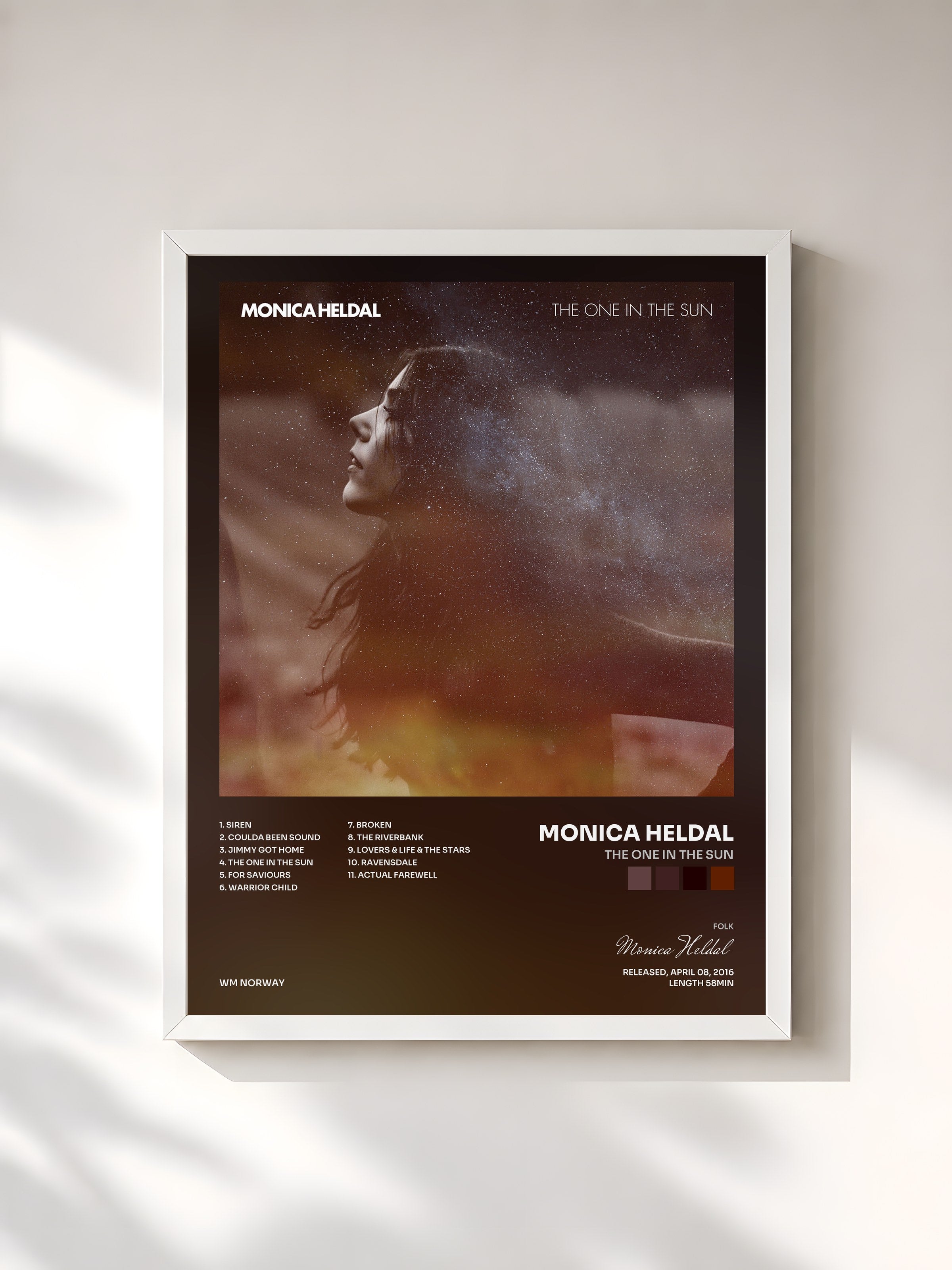 #blanc Tableau de l'album The One In The Sun de Monica Heldal, cadre blanc, imprimé et encadré en France