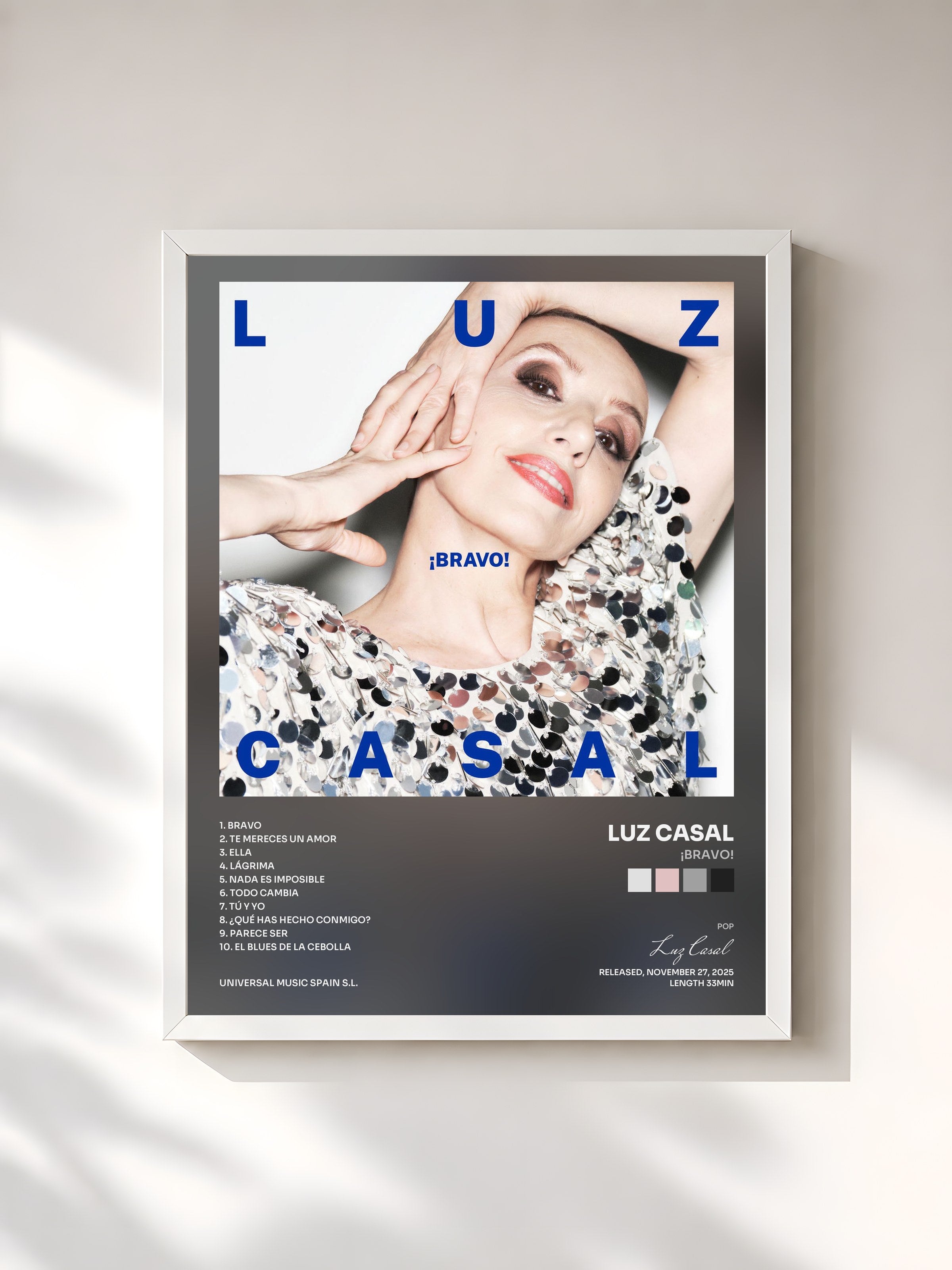 #blanc Tableau de l'album ¡Bravo! de Luz Casal, cadre blanc, imprimé et encadré en France
