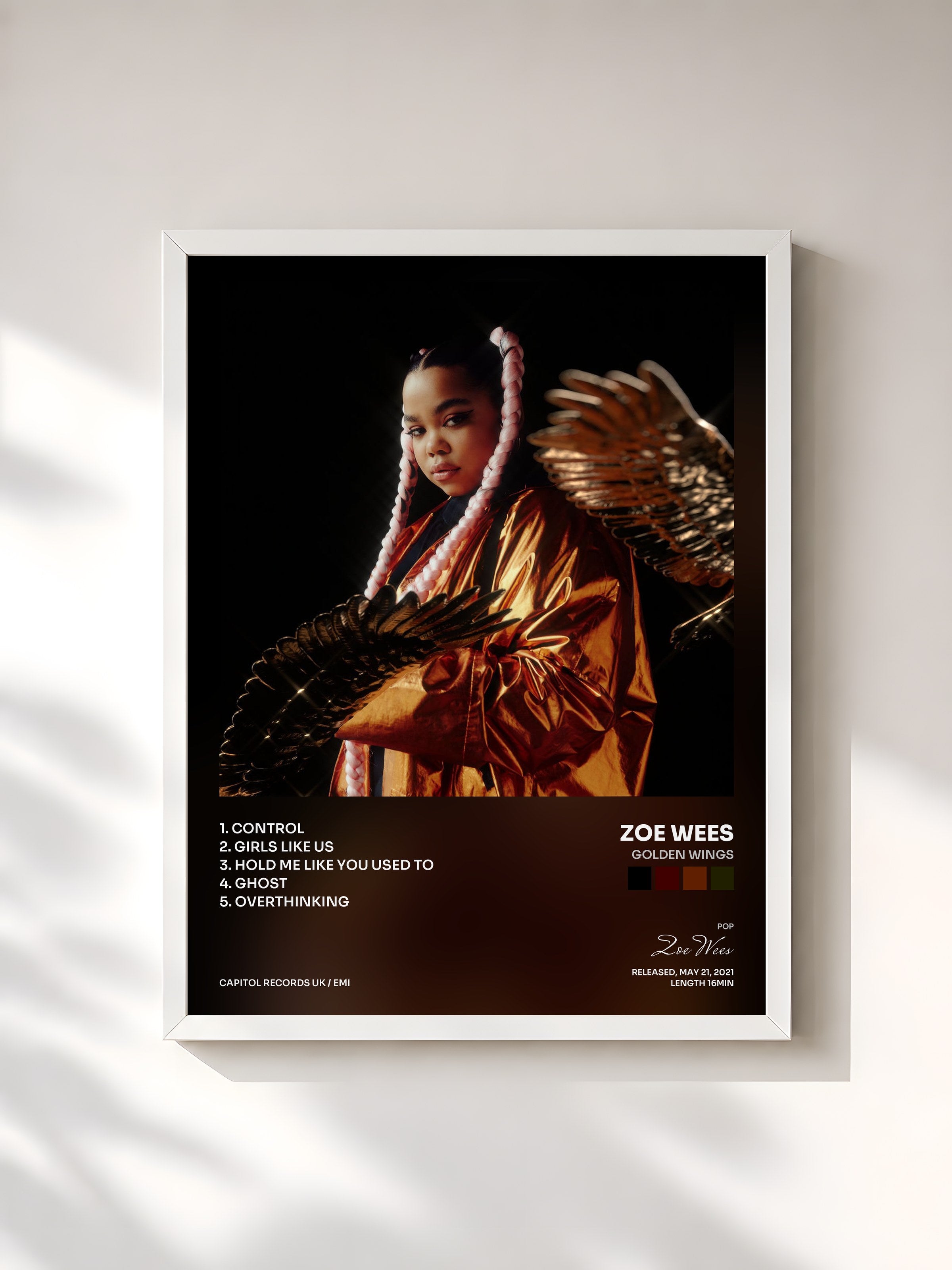 #blanc Tableau de l'album Golden Wings de Zoe Wees, cadre blanc, imprimé et encadré en France