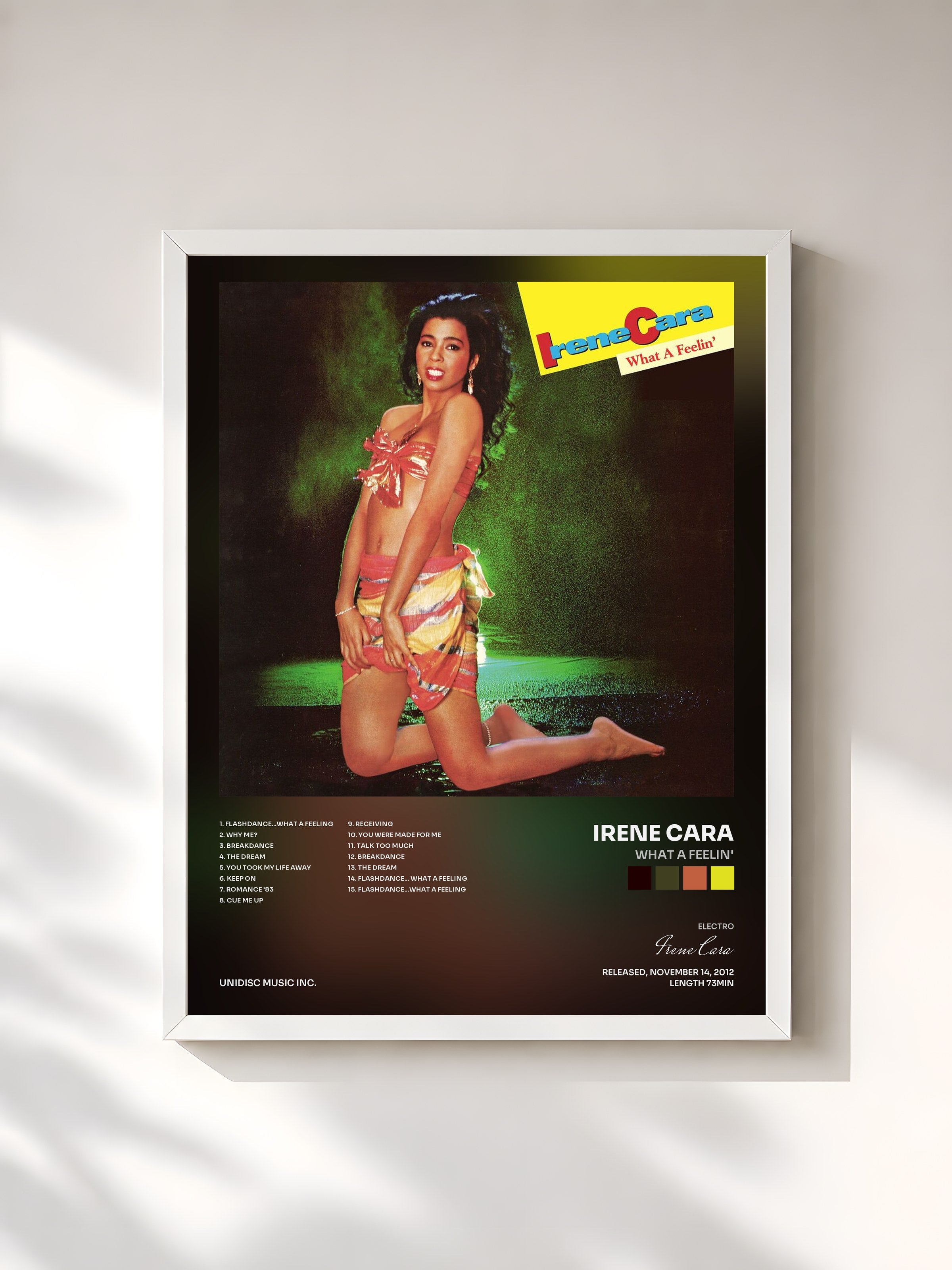 #blanc Tableau de l'album What a Feelin' de Irene Cara, cadre blanc, imprimé et encadré en France