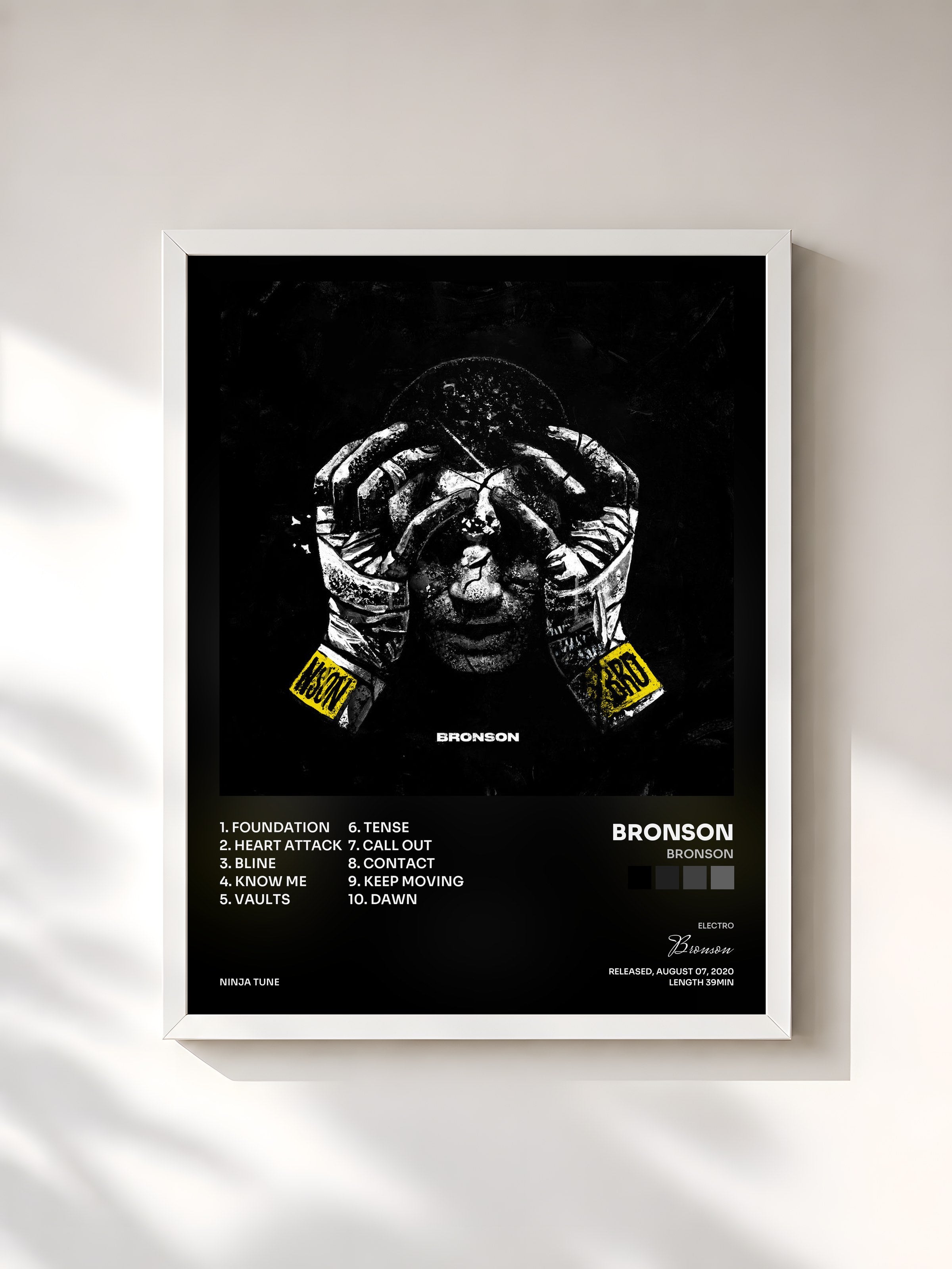 #blanc Tableau de l'album BRONSON de Bronson, cadre blanc, imprimé et encadré en France