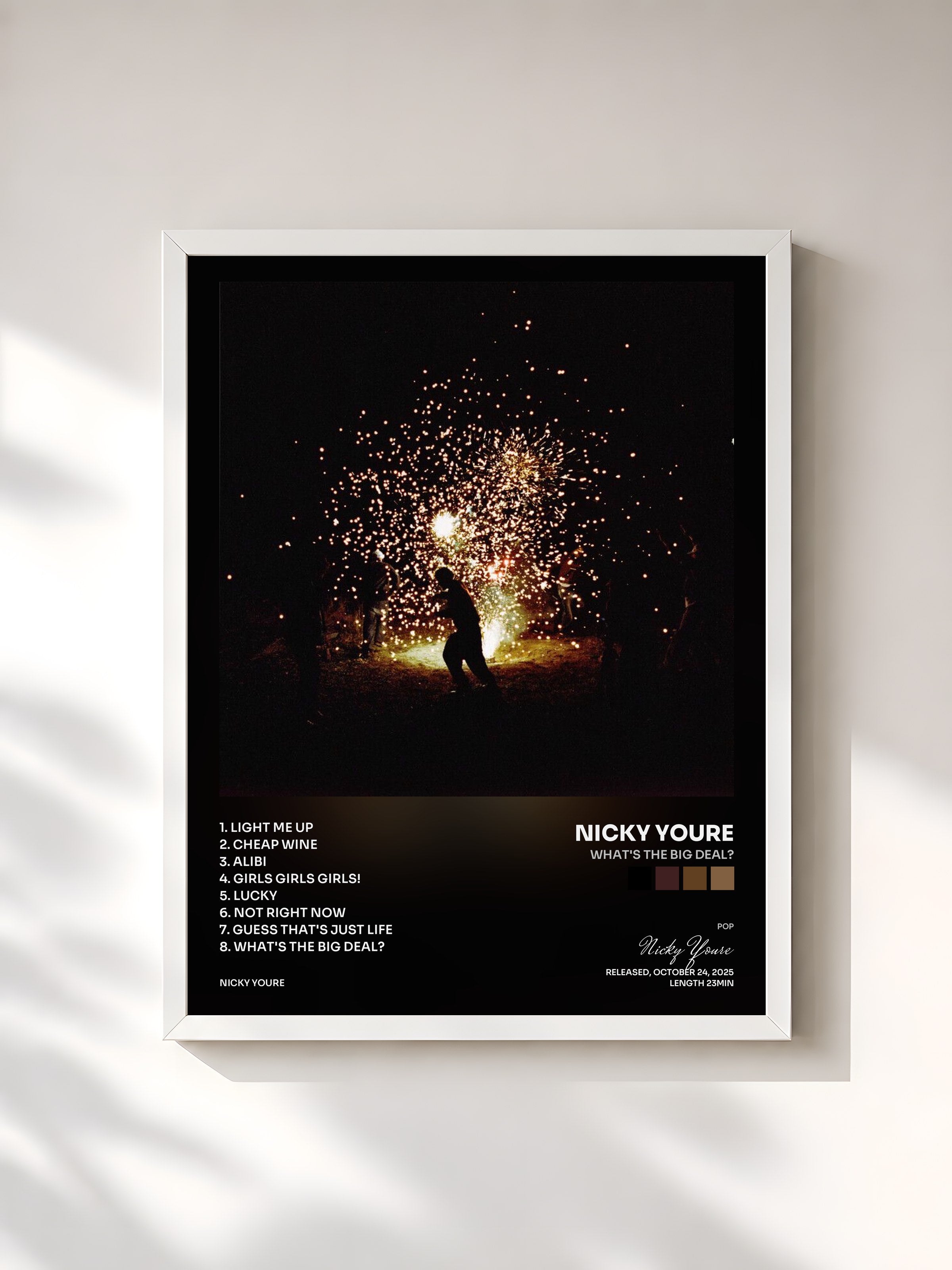 #blanc Tableau de l'album What's The Big Deal? de Nicky Youre, cadre blanc, imprimé et encadré en France