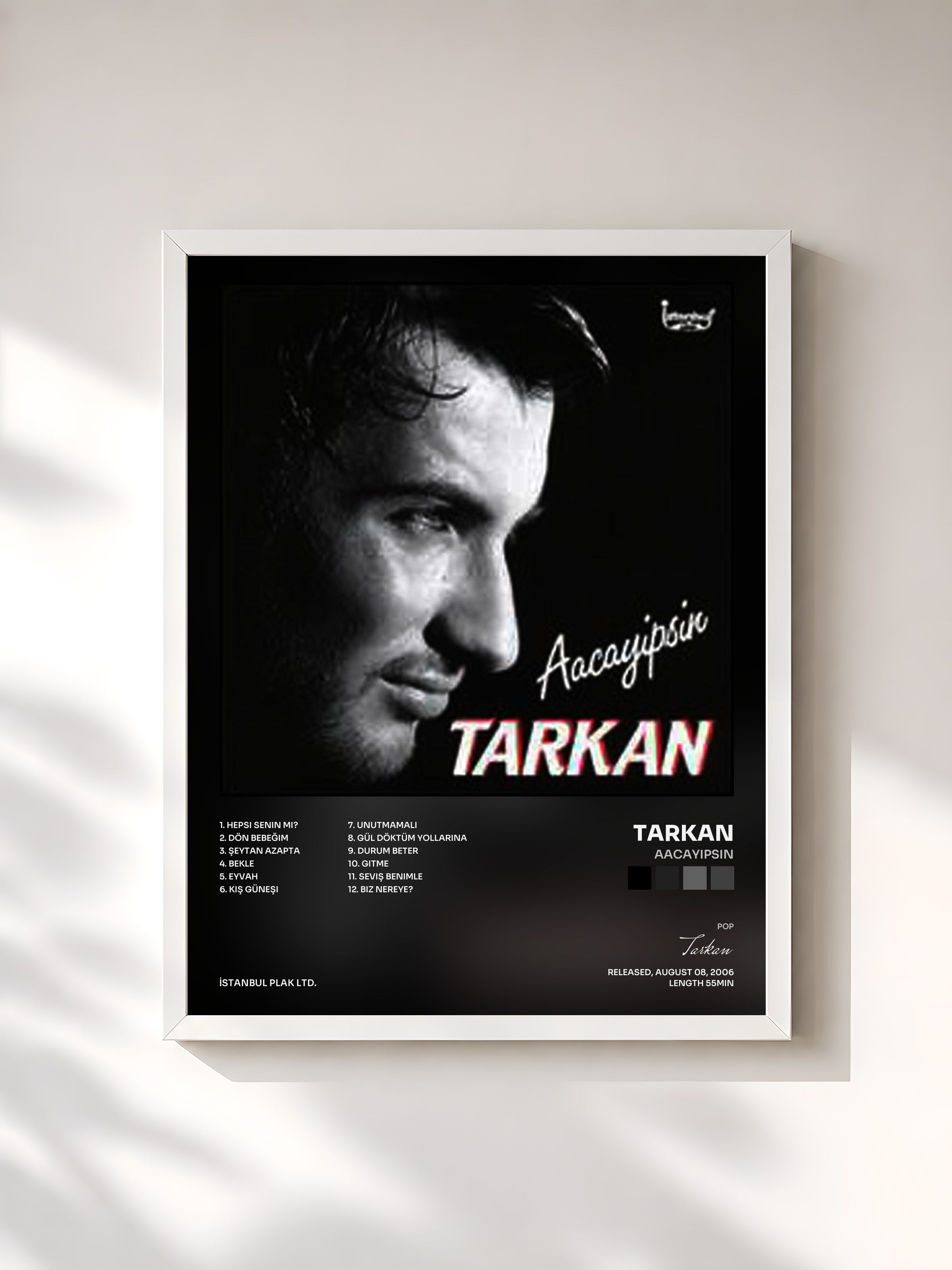 #blanc Tableau de l'album Aacayipsin de Tarkan, cadre blanc, imprimé et encadré en France