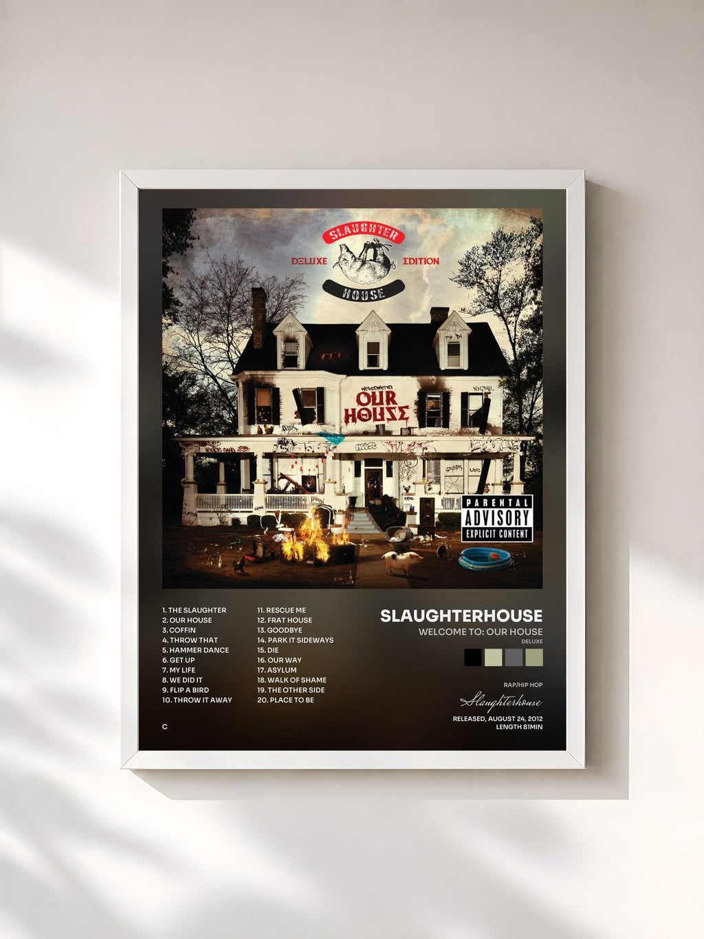 #blanc welcome to: OUR HOUSE (Deluxe) di Slaughterhouse in stampa incorniciata, cornice bianca, stampata e incorniciata in Francia