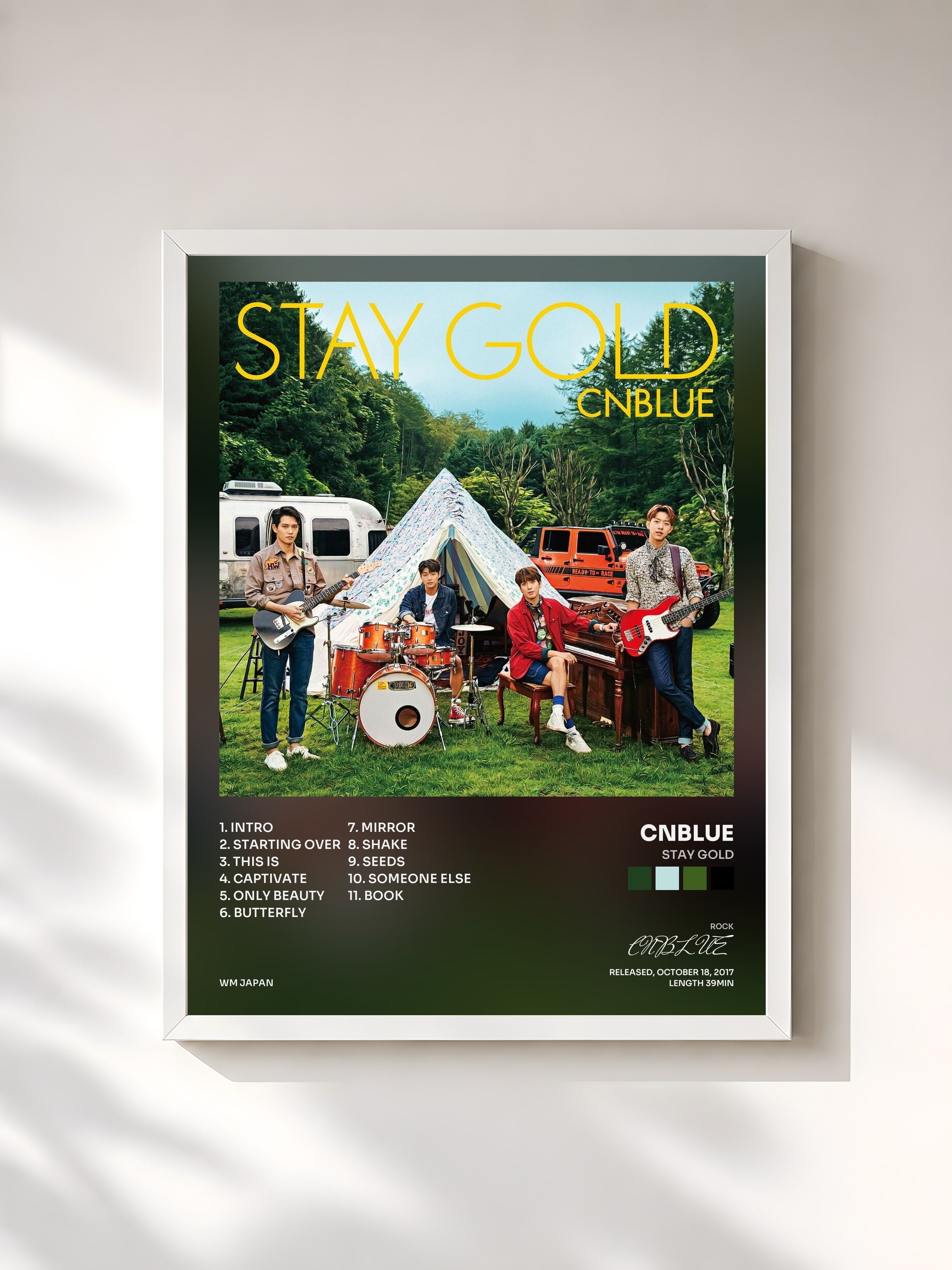 #blanc Tableau de l'album Stay Gold de CNBLUE, cadre blanc, imprimé et encadré en France