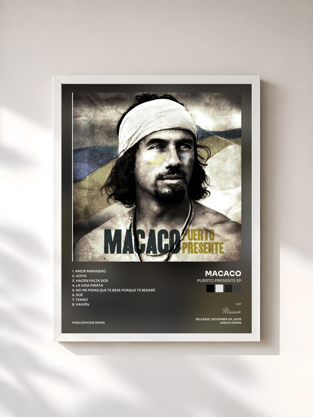 #blanc Puerto Presente EP von Macaco als gerahmter Kunstdruck, weißer Rahmen, gedruckt und gerahmt in Frankreich