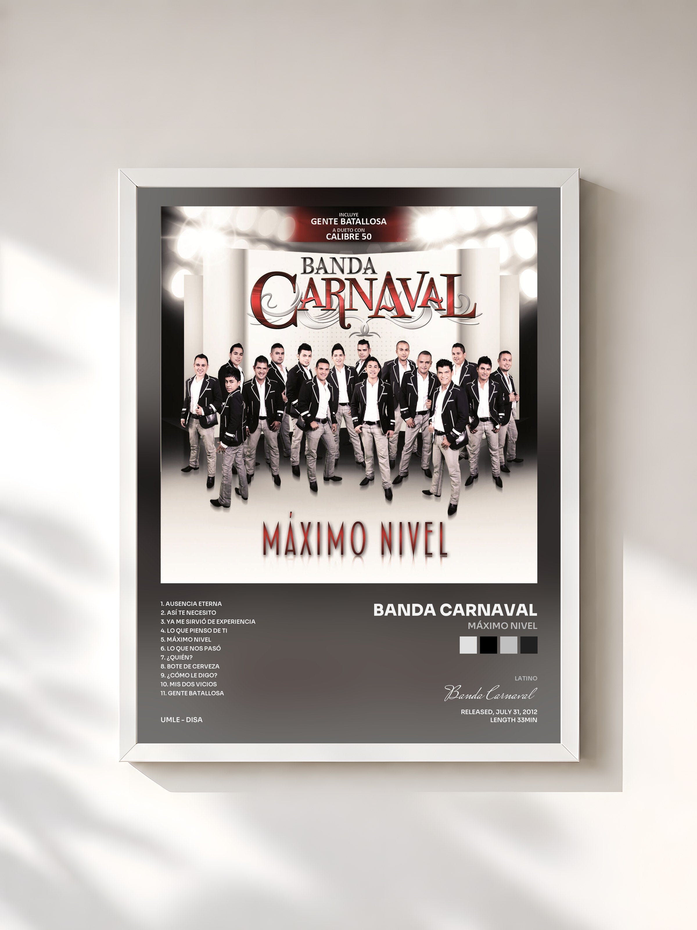 #blanc Tableau de l'album Máximo Nivel de Banda Carnaval, cadre blanc, imprimé et encadré en France