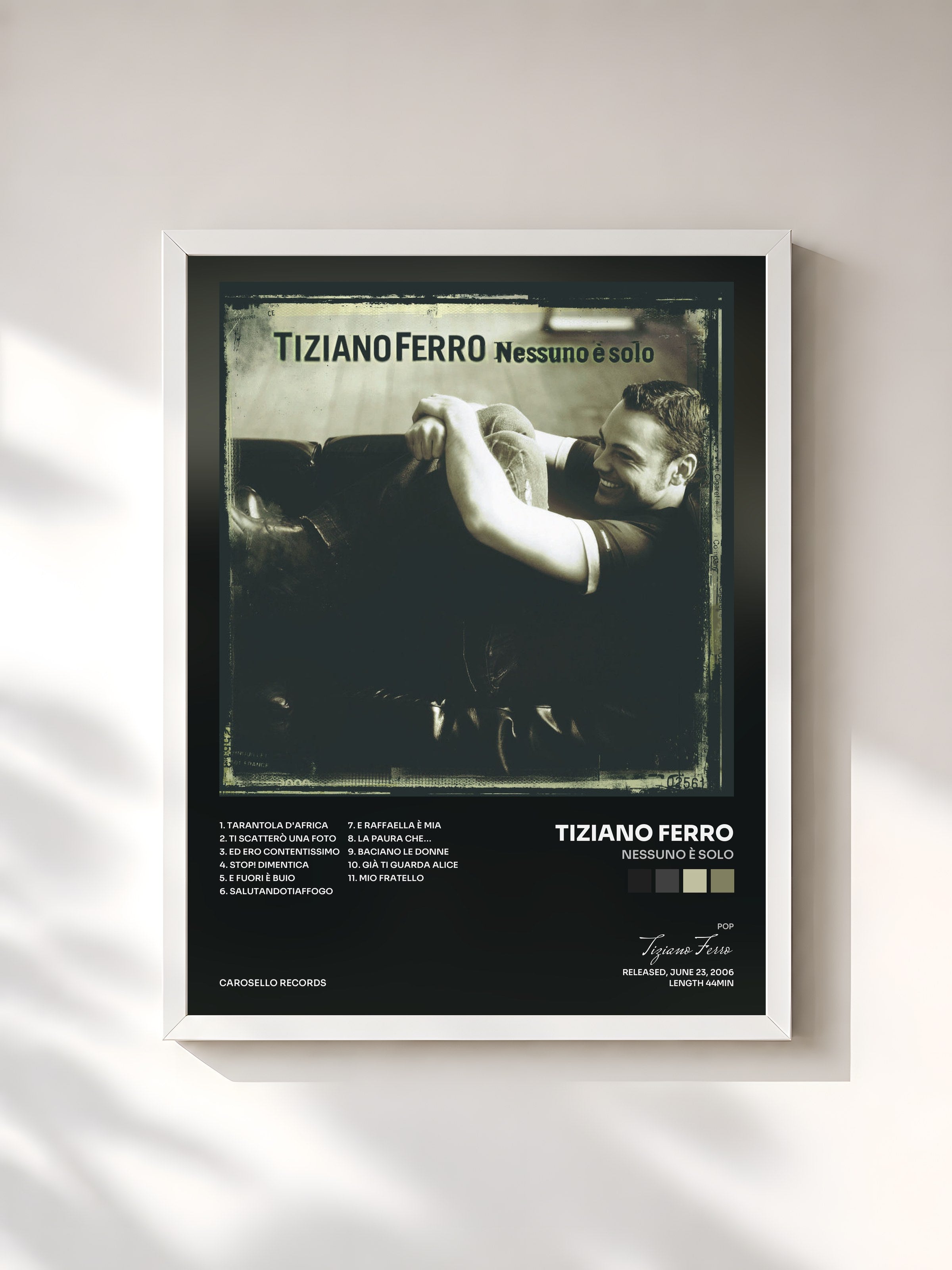 #blanc Tableau de l'album Nessuno è solo de Tiziano Ferro, cadre blanc, imprimé et encadré en France