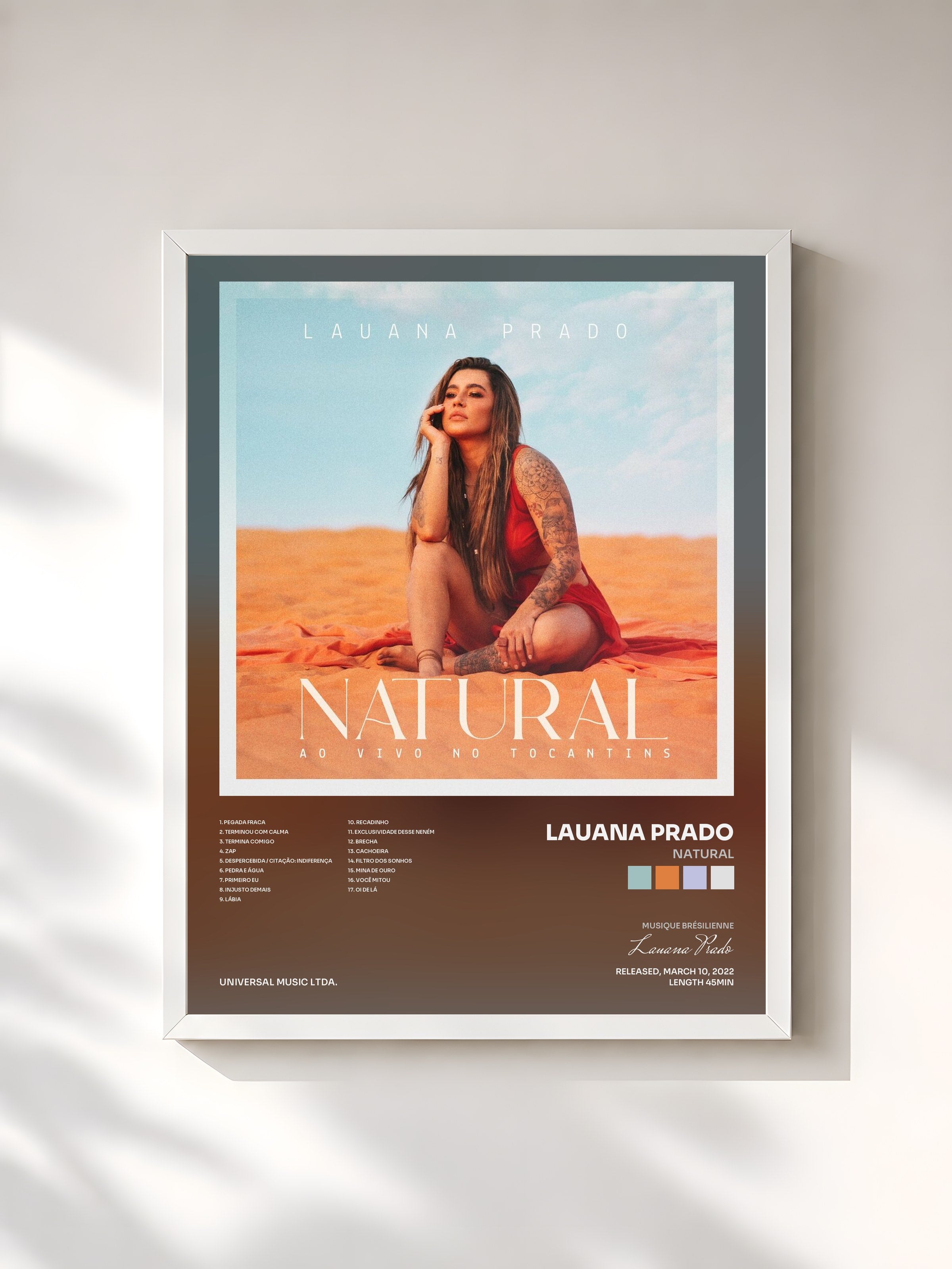 #blanc Tableau de l'album Natural de Lauana Prado, cadre blanc, imprimé et encadré en France