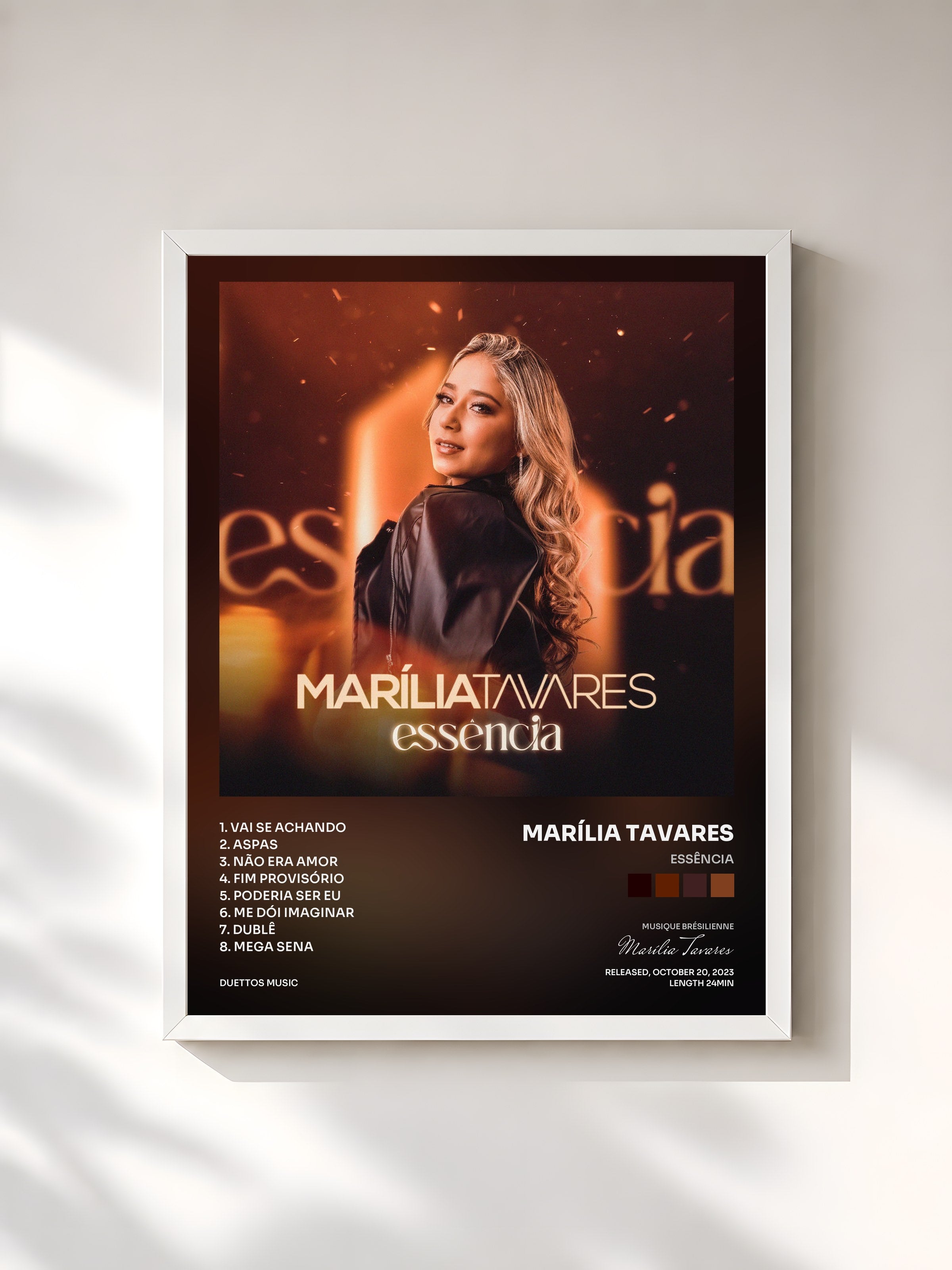 #blanc Tableau de l'album Essência de Marília Tavares, cadre blanc, imprimé et encadré en France