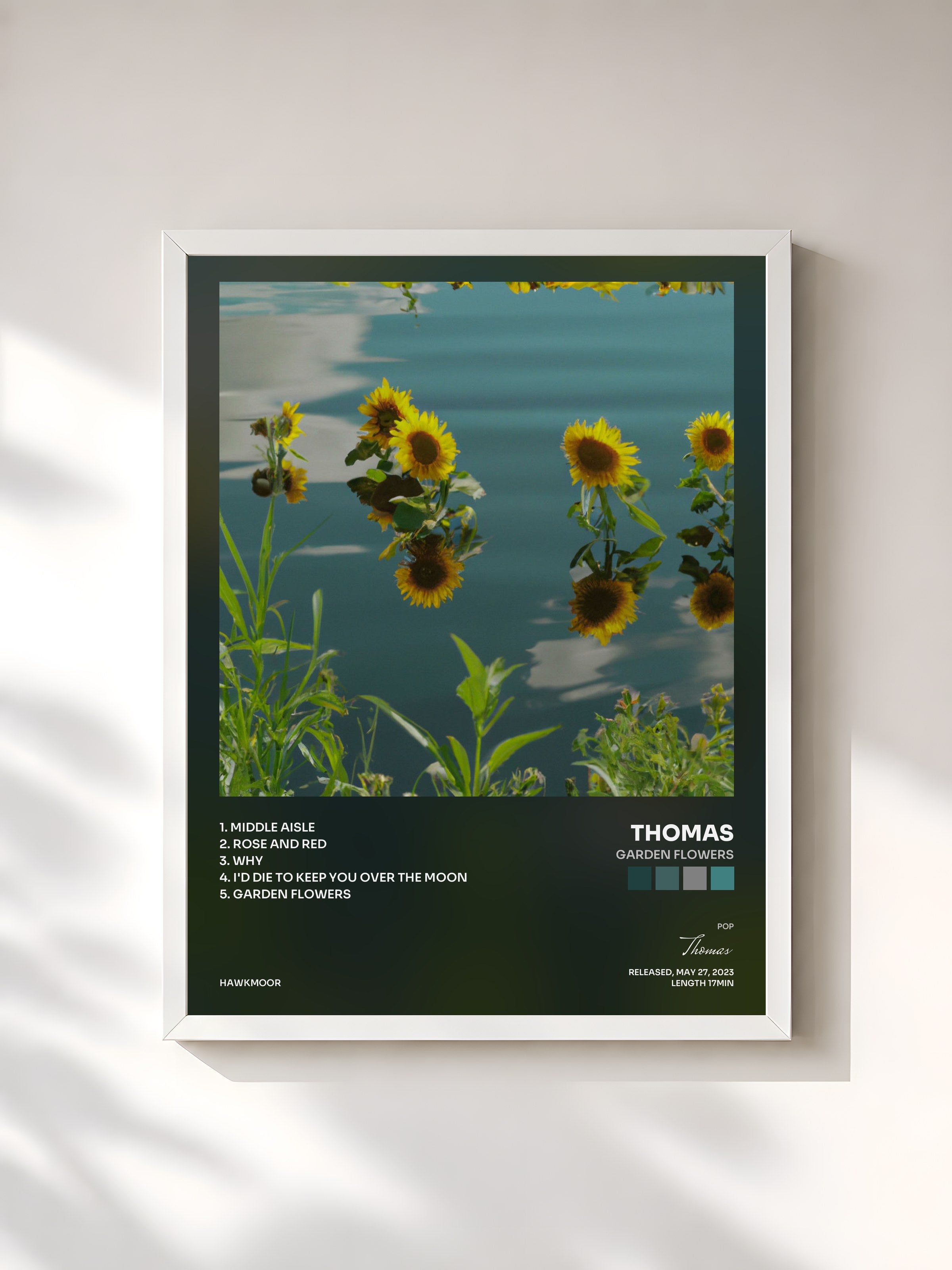 #blanc Tableau de l'album Garden Flowers de Thomas, cadre blanc, imprimé et encadré en France