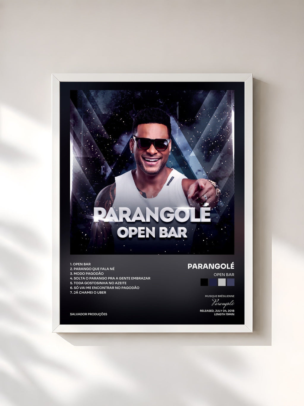 #blanc Open Bar di Parangolé in stampa incorniciata, cornice bianca, stampata e incorniciata in Francia
