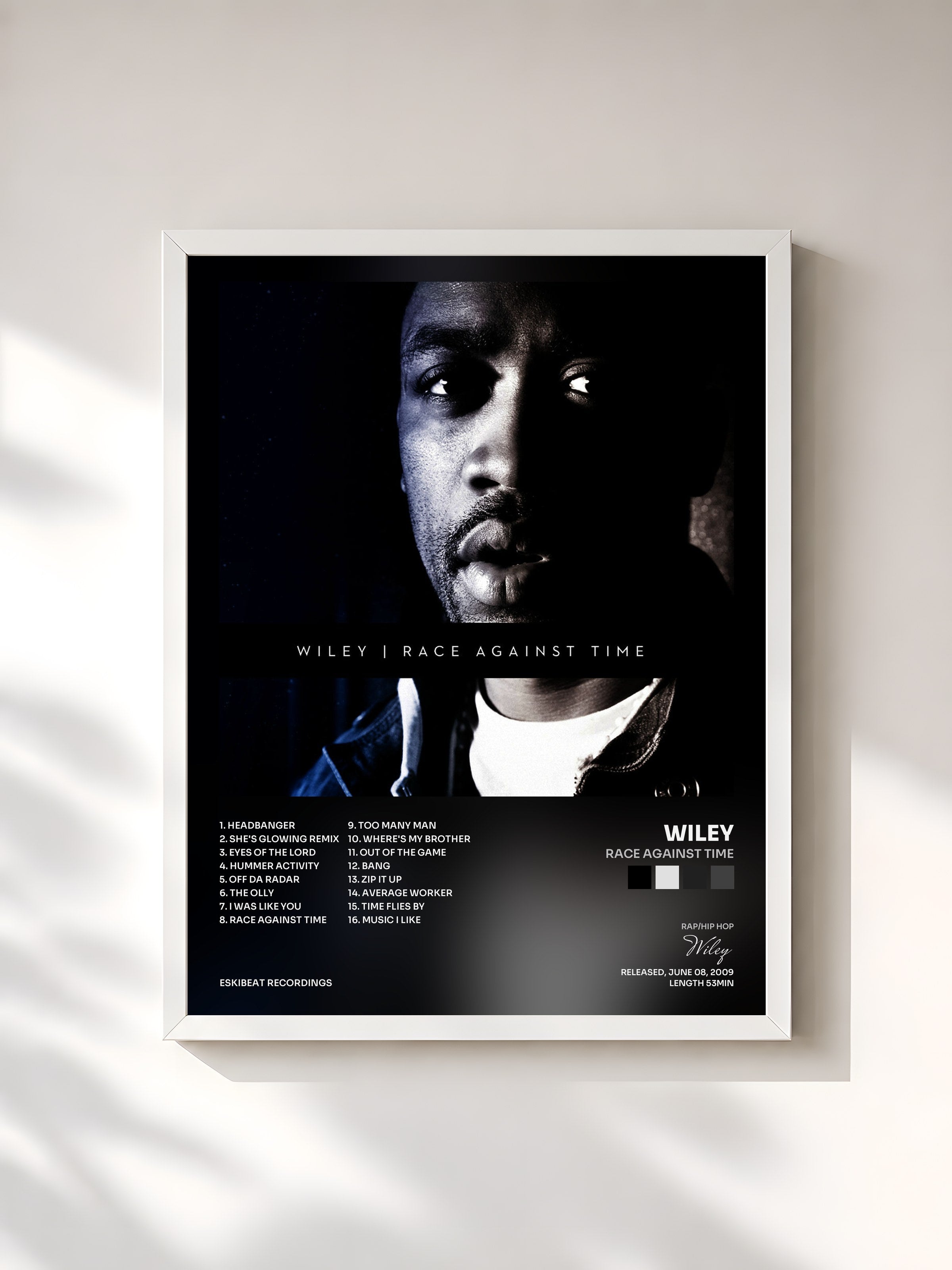 #blanc Tableau de l'album Race Against Time de Wiley, cadre blanc, imprimé et encadré en France
