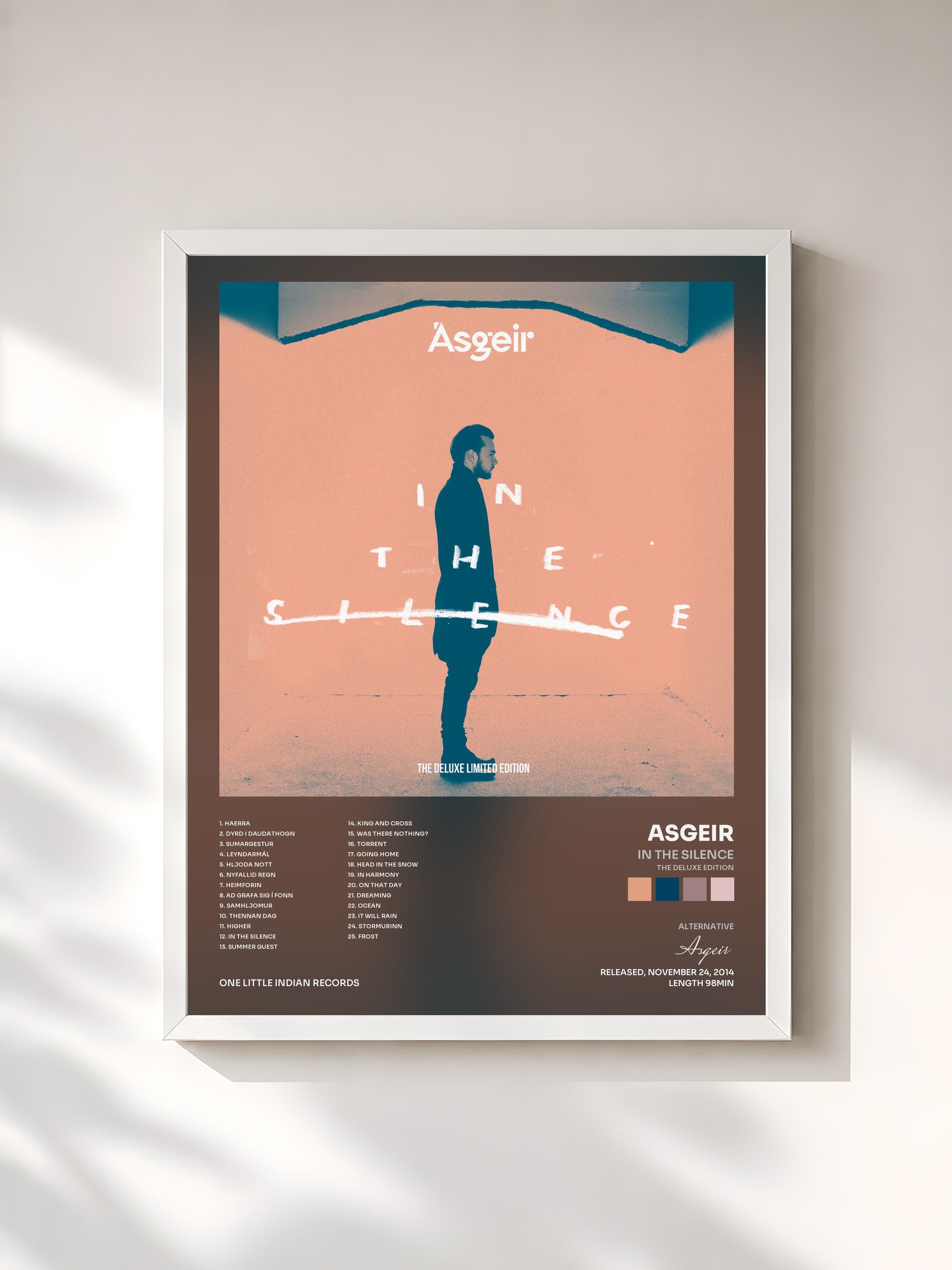 #blanc Tableau de l'album In The Silence (The Deluxe Edition) de Asgeir, cadre blanc, imprimé et encadré en France
