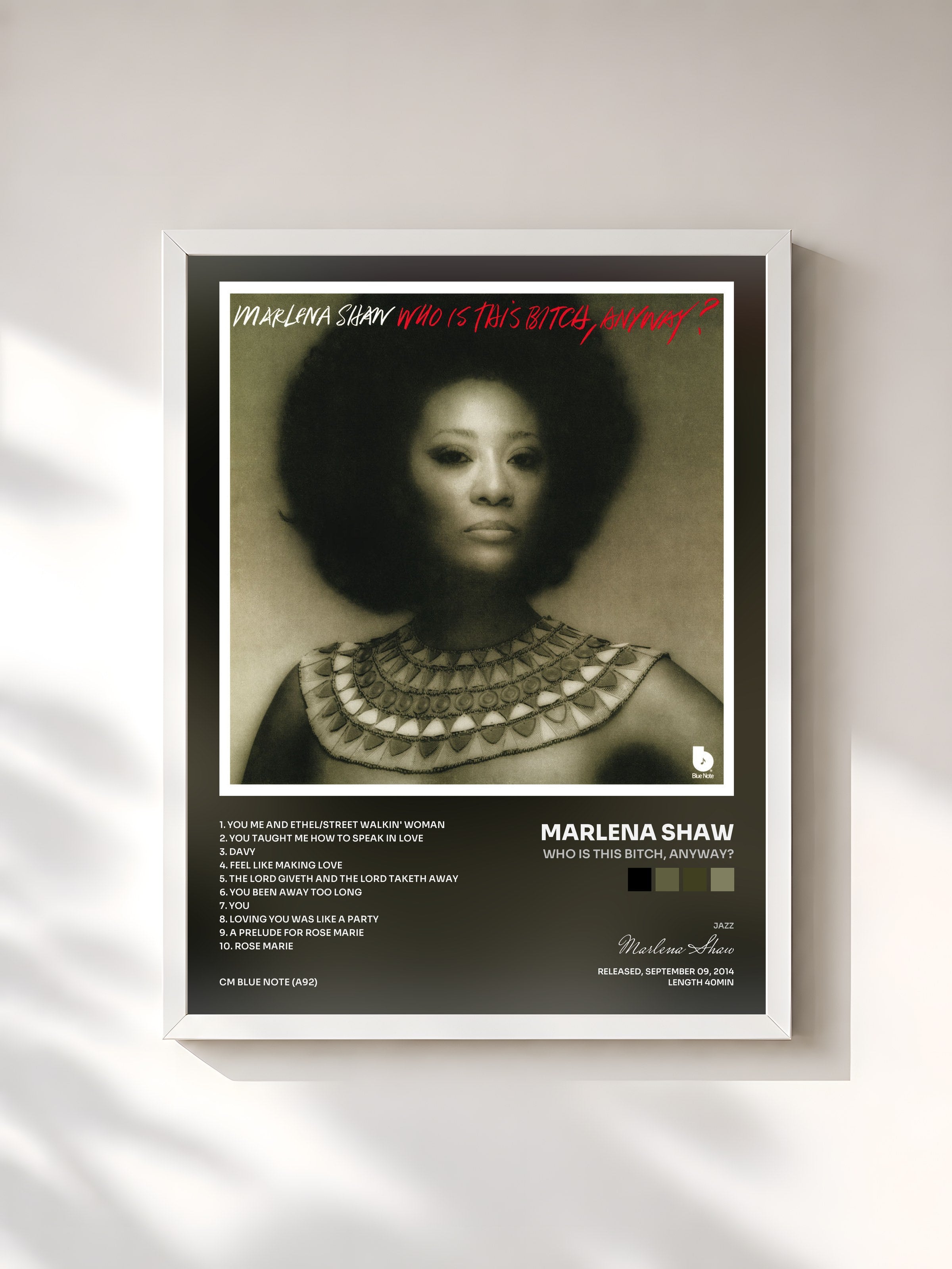 #blanc Tableau de l'album Who Is This Bitch, Anyway? de Marlena Shaw, cadre blanc, imprimé et encadré en France