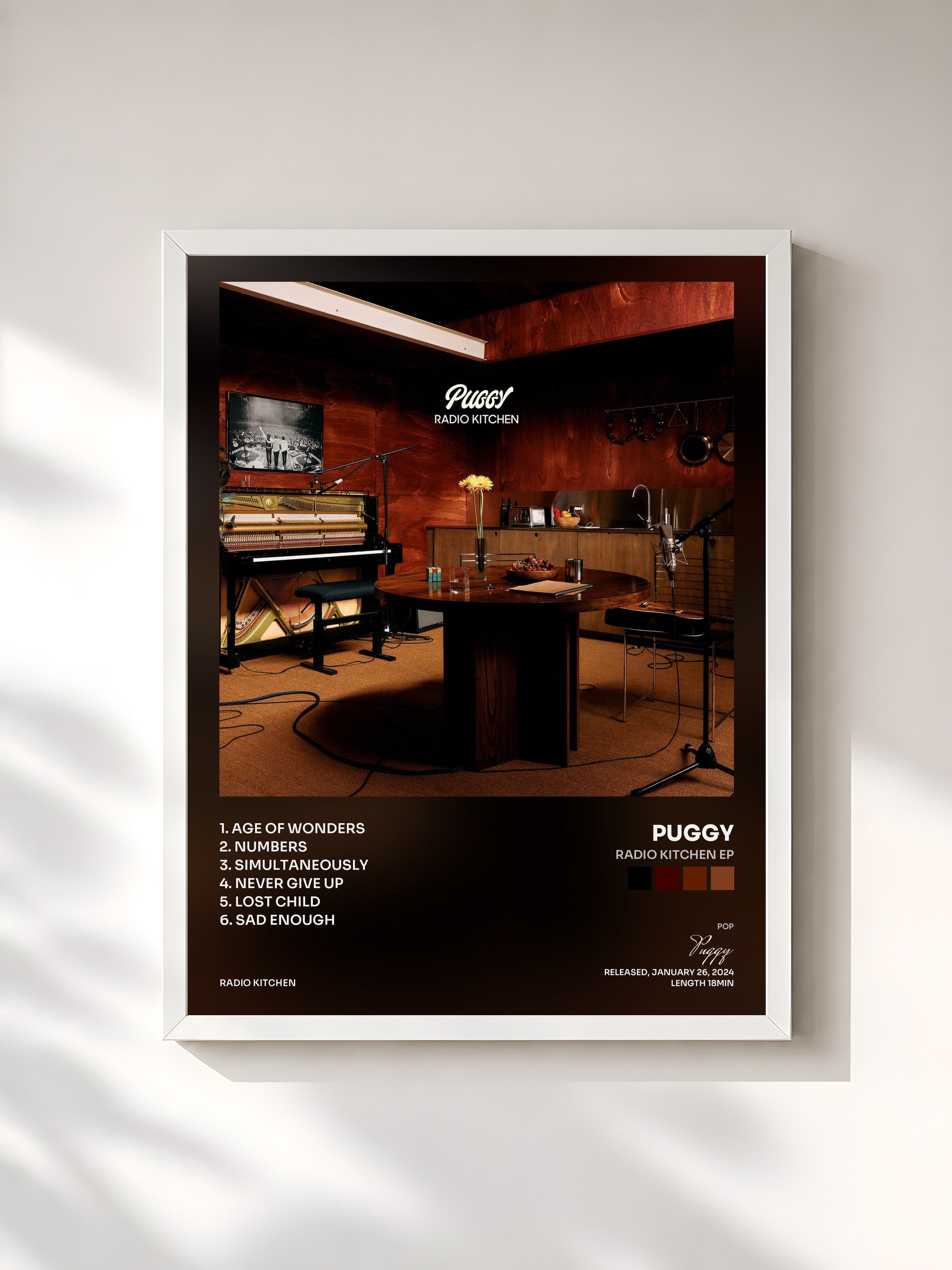 #blanc Tableau de l'album Radio Kitchen EP de Puggy, cadre blanc, imprimé et encadré en France