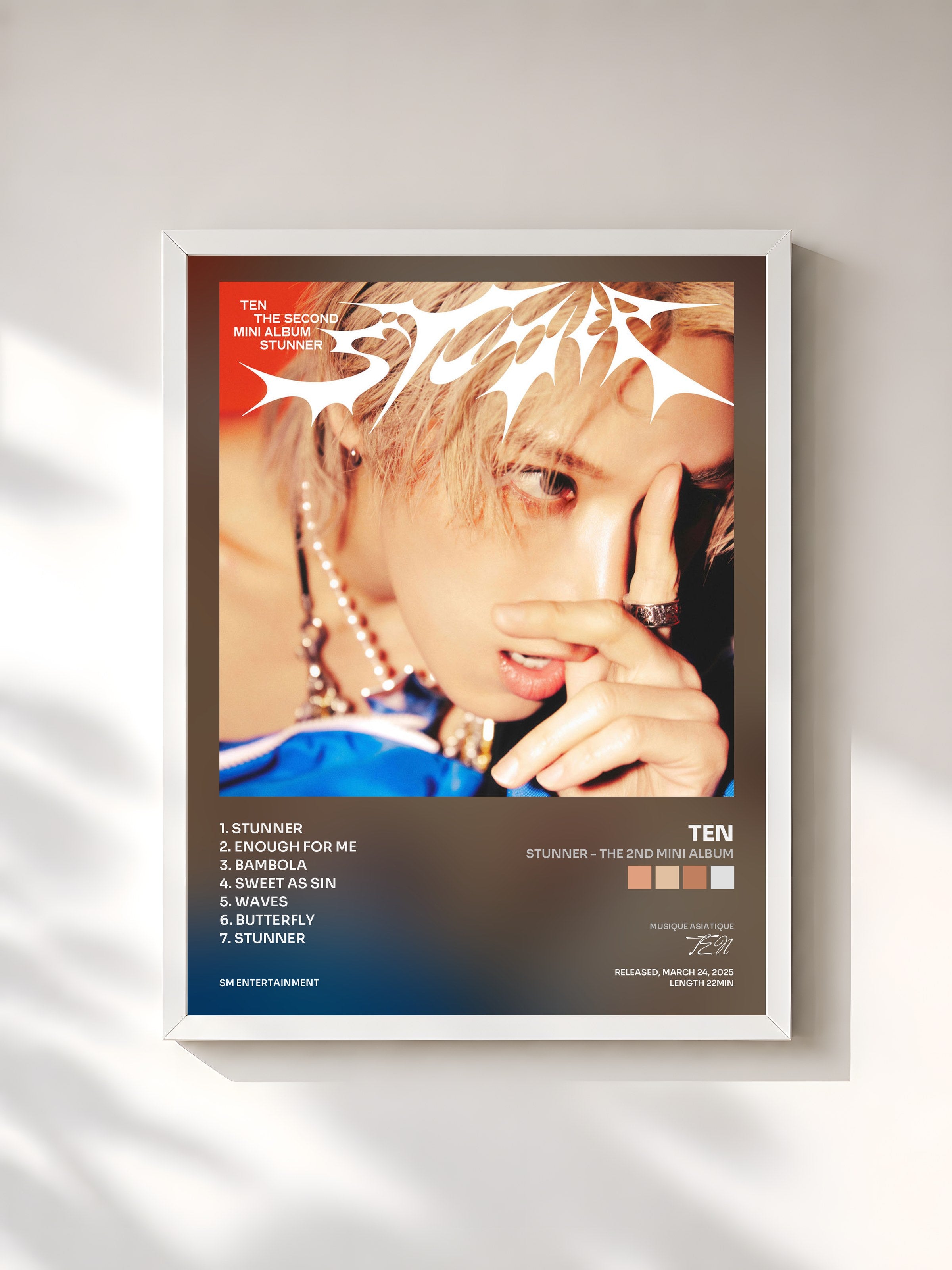 #blanc Tableau de l'album STUNNER - The 2nd Mini Album de TEN, cadre blanc, imprimé et encadré en France