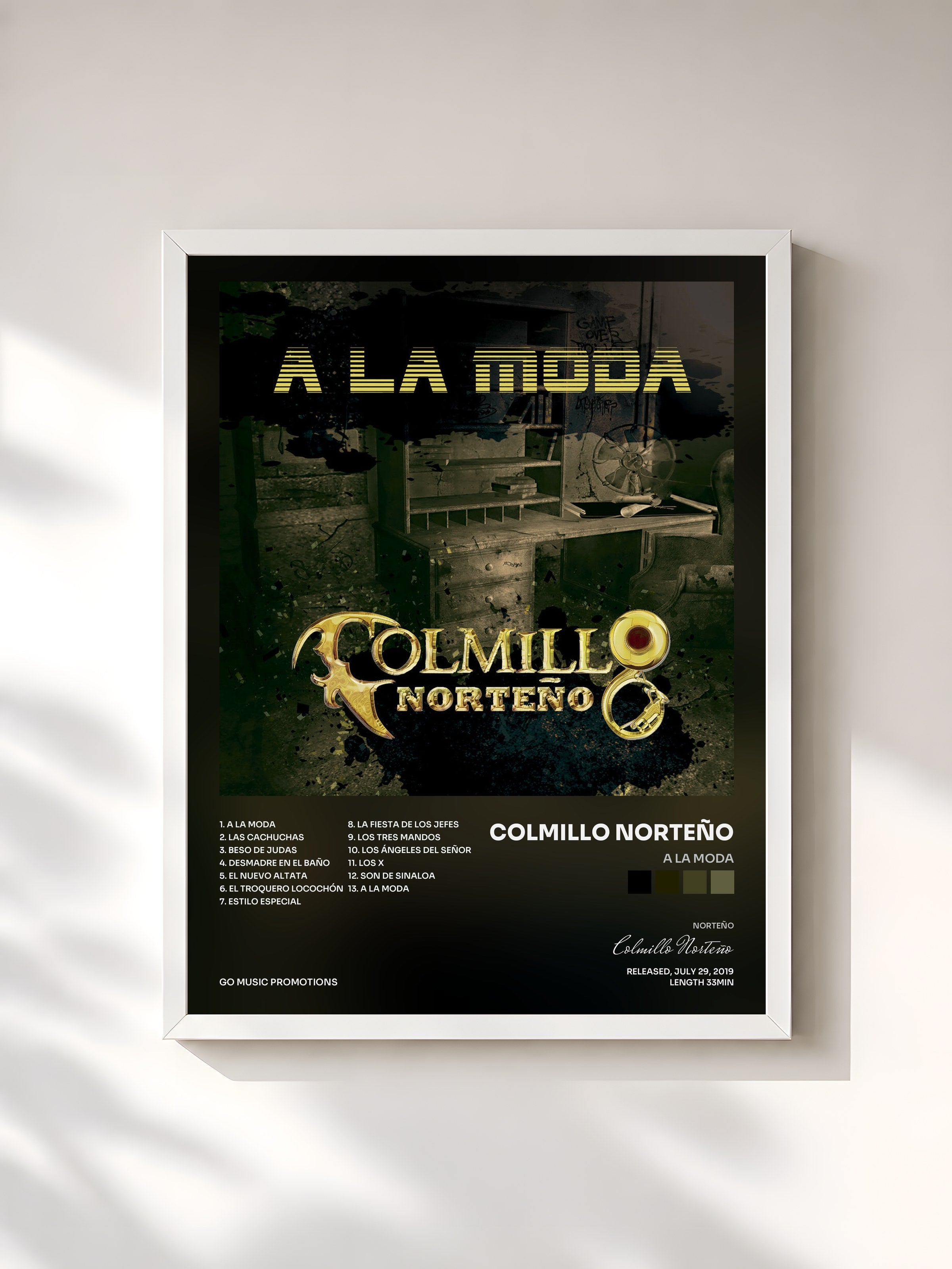 #blanc Tableau de l'album A la Moda de Colmillo Norteño, cadre blanc, imprimé et encadré en France