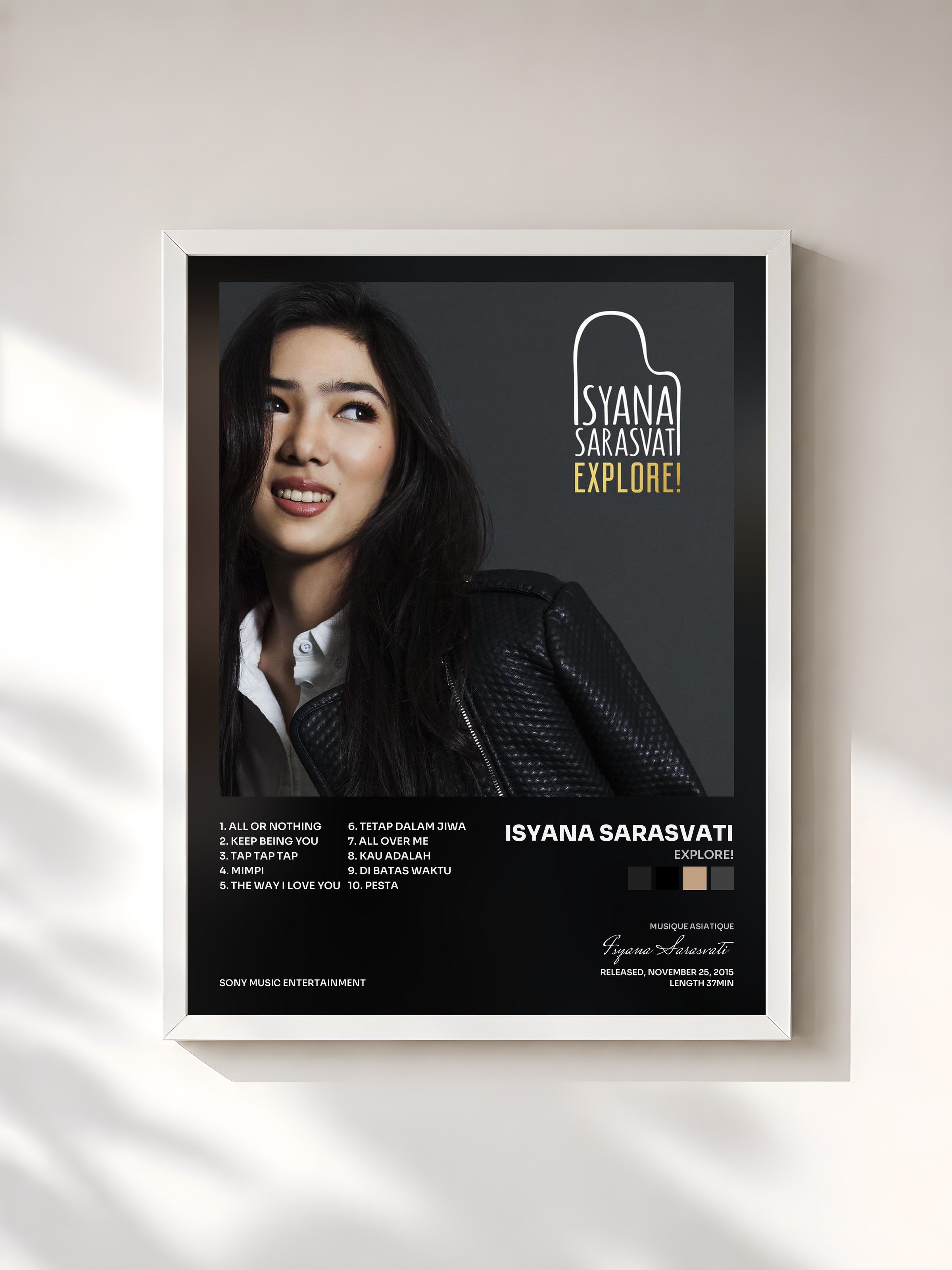#blanc Tableau de l'album EXPLORE! de Isyana Sarasvati, cadre blanc, imprimé et encadré en France