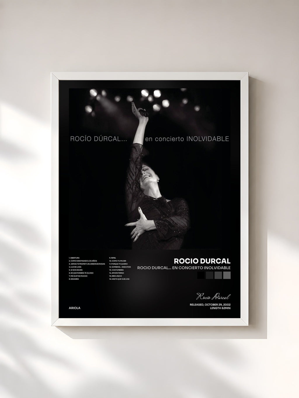 #blanc Rocio Durcal... En Concierto Inolvidable von Rocio Durcal als gerahmter Kunstdruck, weißer Rahmen, gedruckt und gerahmt in Frankreich
