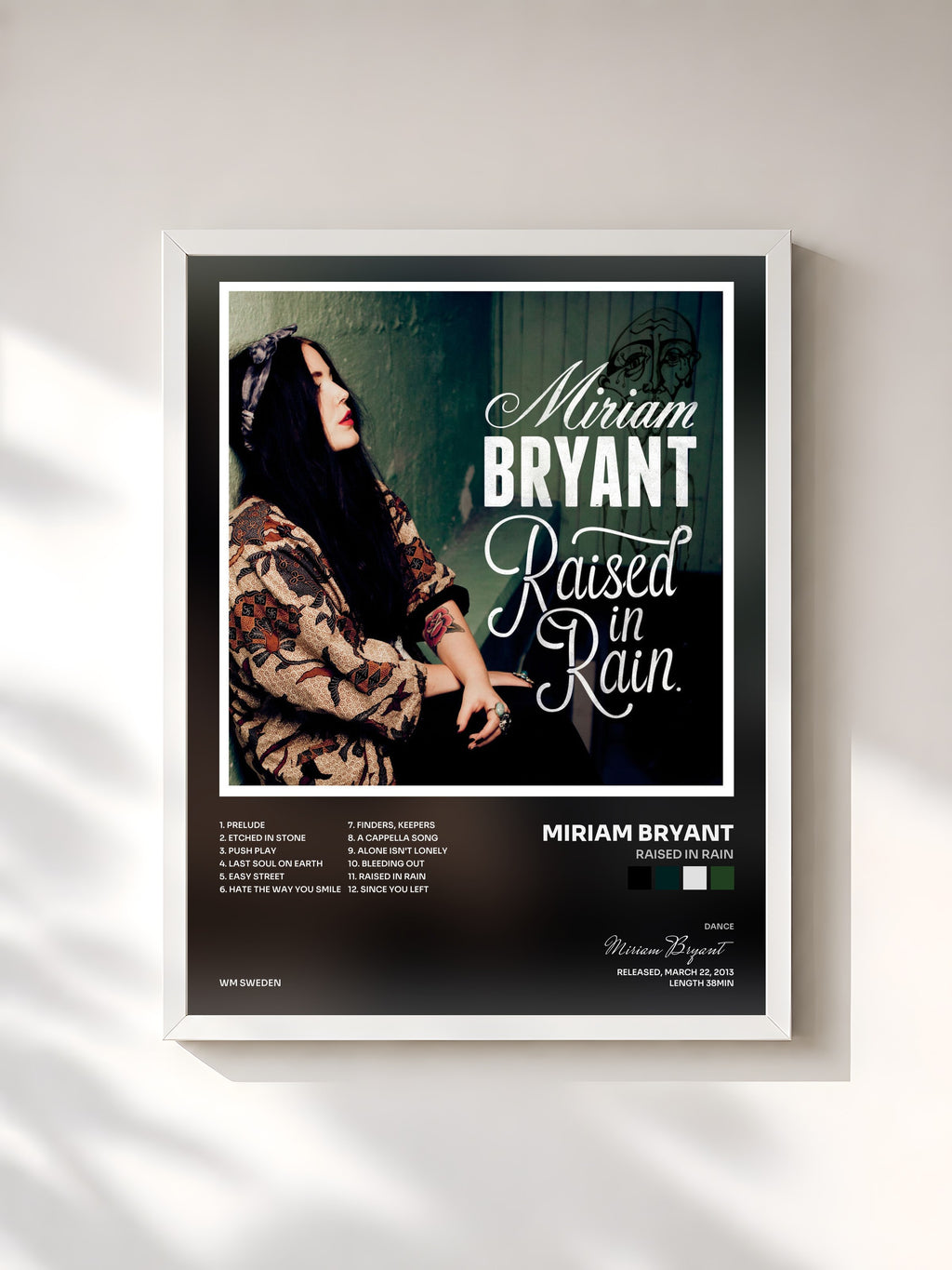 #blanc Tableau de l'album Raised in Rain de Miriam Bryant, cadre blanc, imprimé et encadré en France