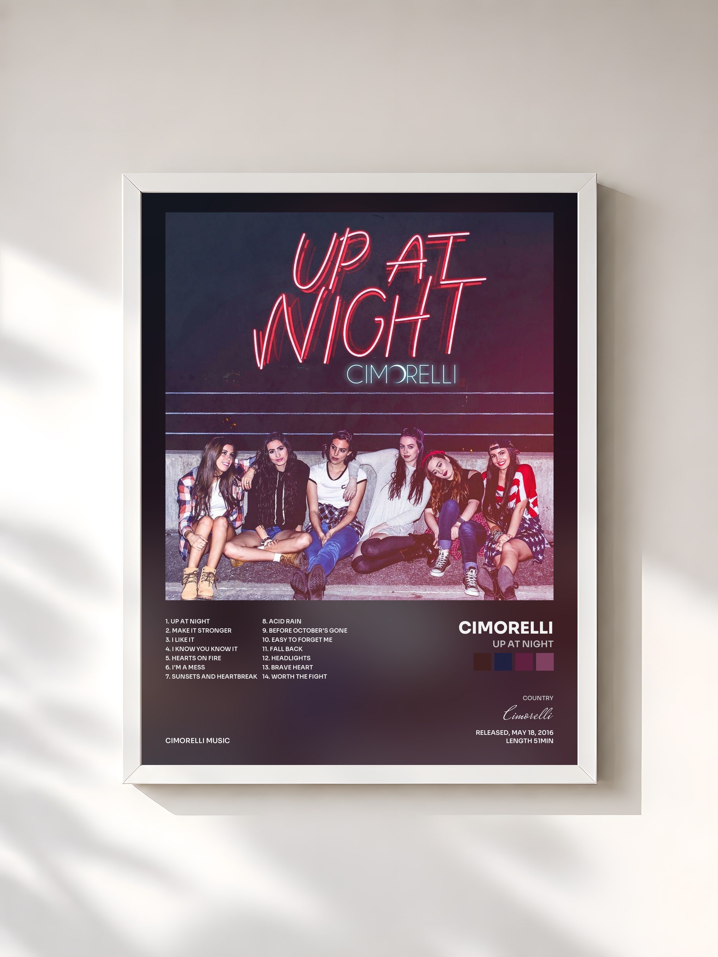 #blanc Tableau de l'album Up at Night de Cimorelli, cadre blanc, imprimé et encadré en France