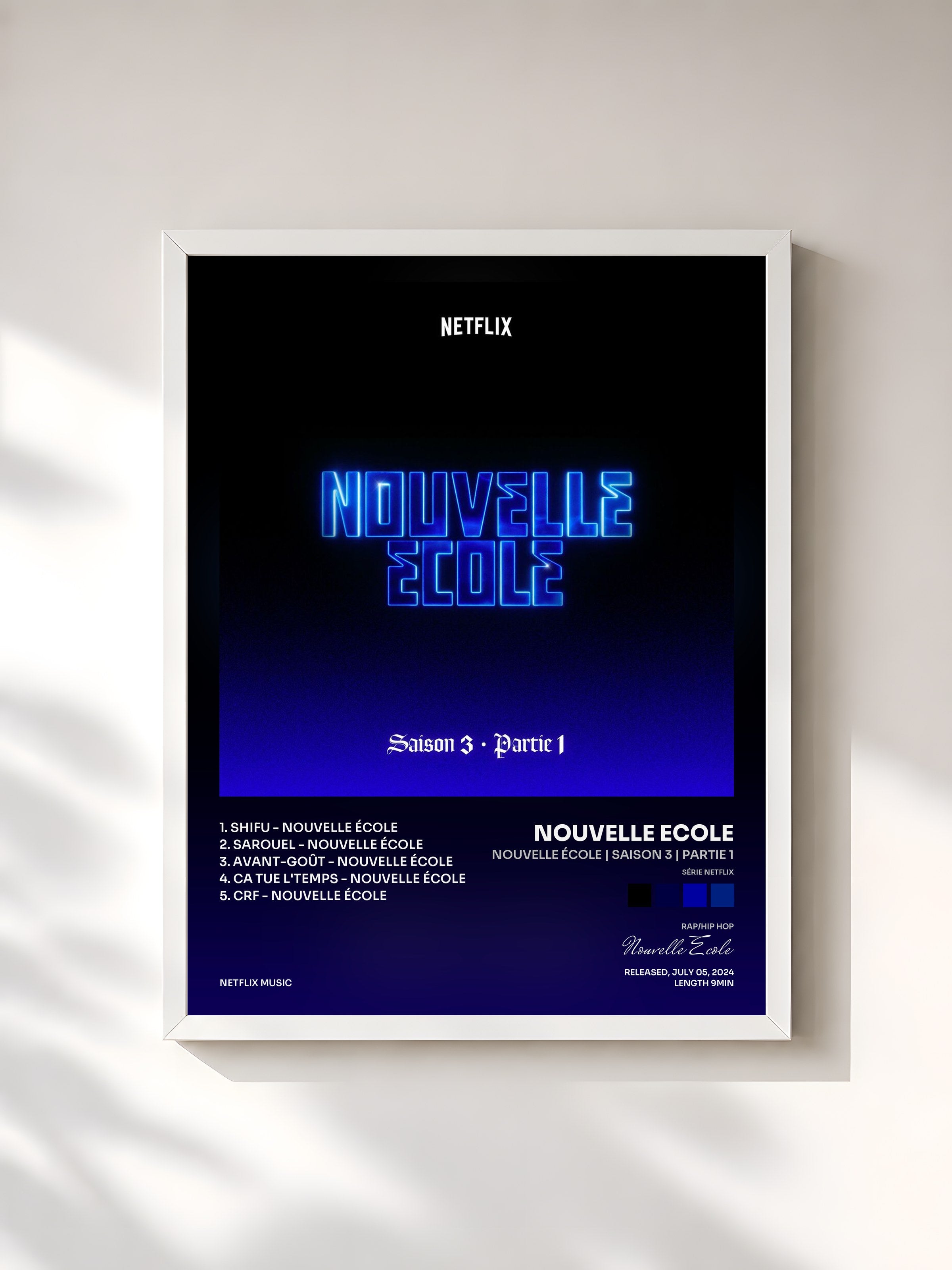 #blanc Tableau de l'album Nouvelle École | Saison 3 | Partie 1 (Série Netflix) de Nouvelle Ecole, cadre blanc, imprimé et encadré en France