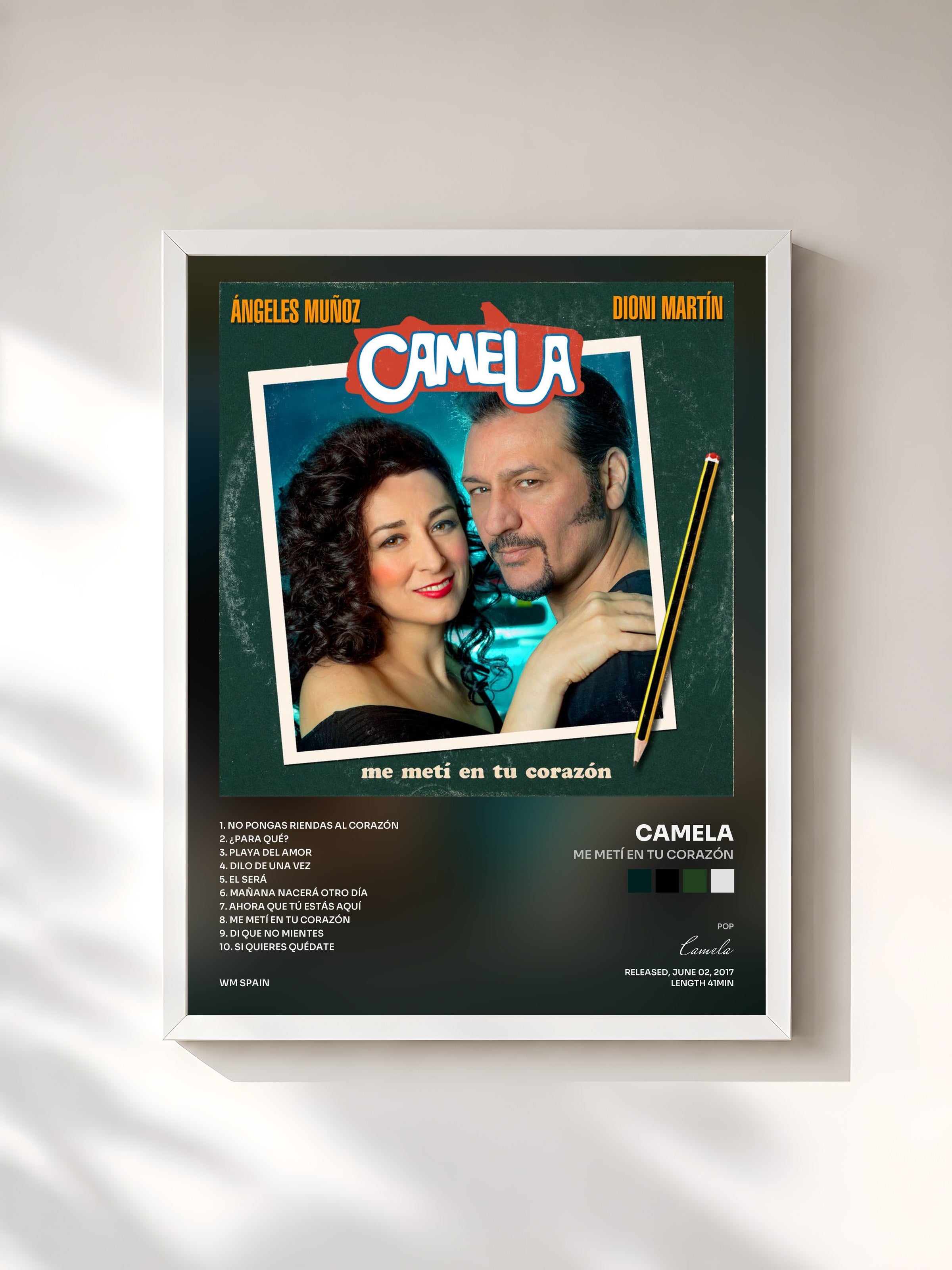 #blanc Tableau de l'album Me metí en tu corazón de Camela, cadre blanc, imprimé et encadré en France