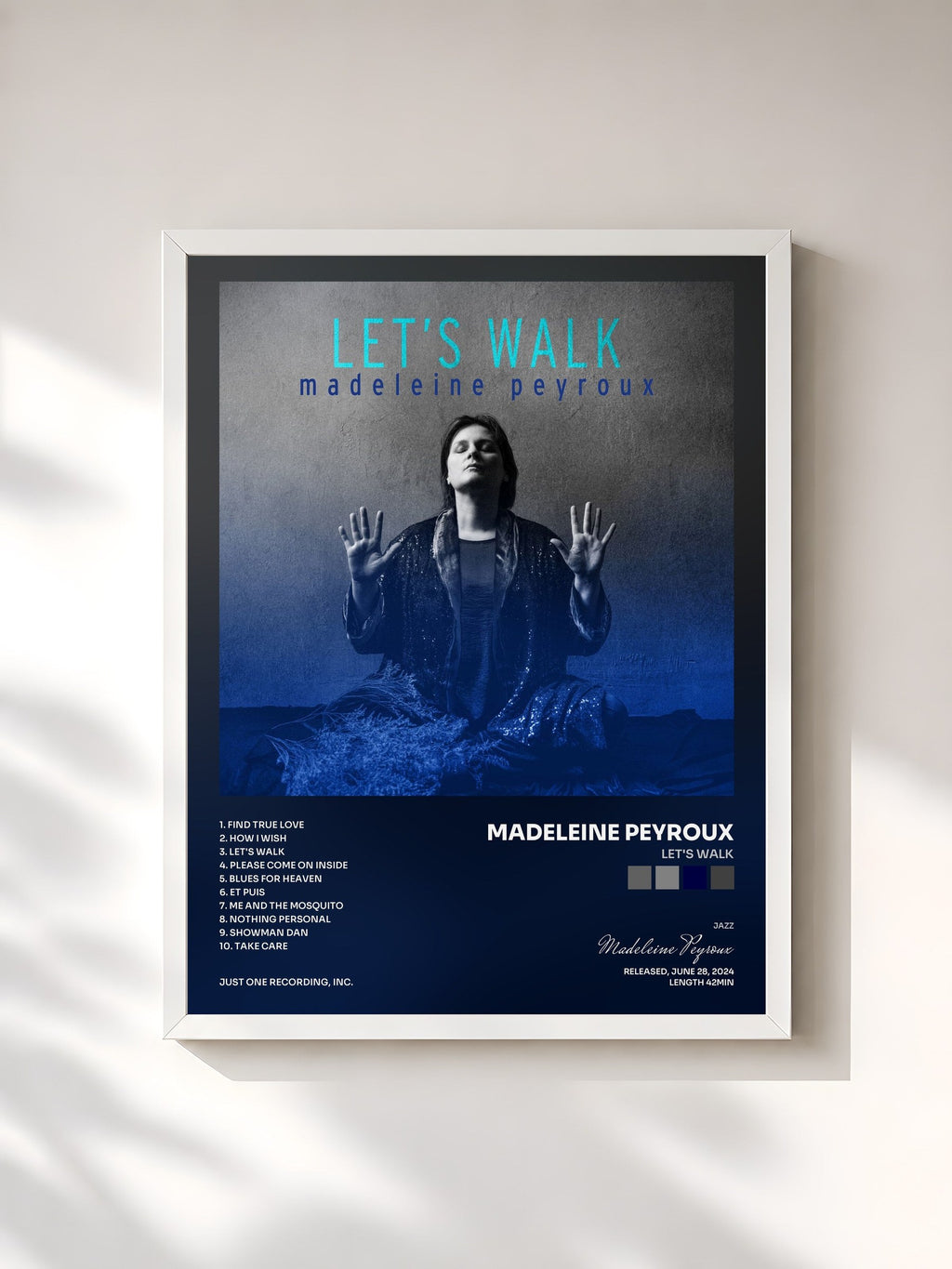 #blanc Let's Walk von Madeleine Peyroux als gerahmter Kunstdruck, weißer Rahmen, gedruckt und gerahmt in Frankreich