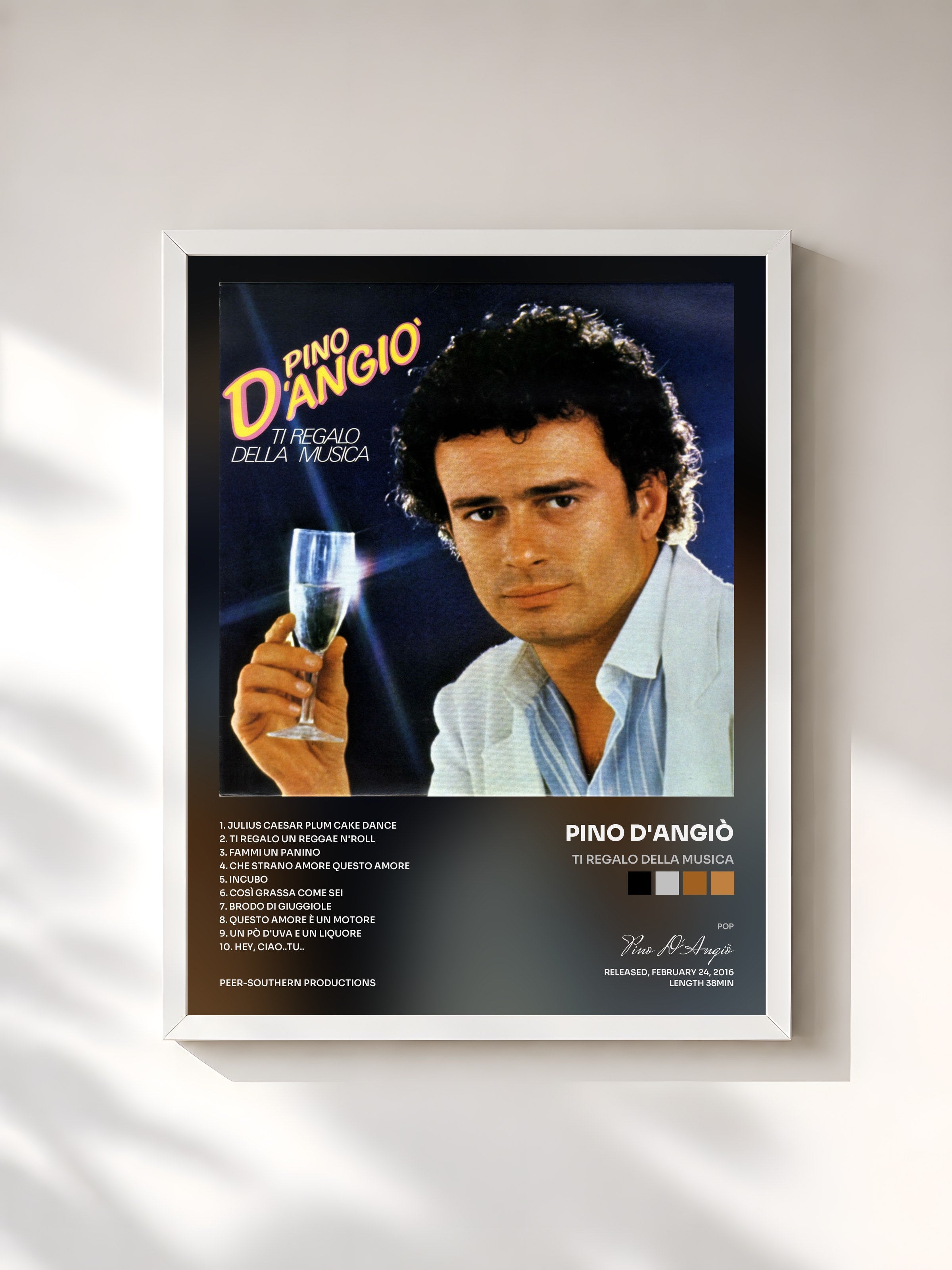 #blanc Tableau de l'album Ti regalo della musica de Pino D'Angiò, cadre blanc, imprimé et encadré en France