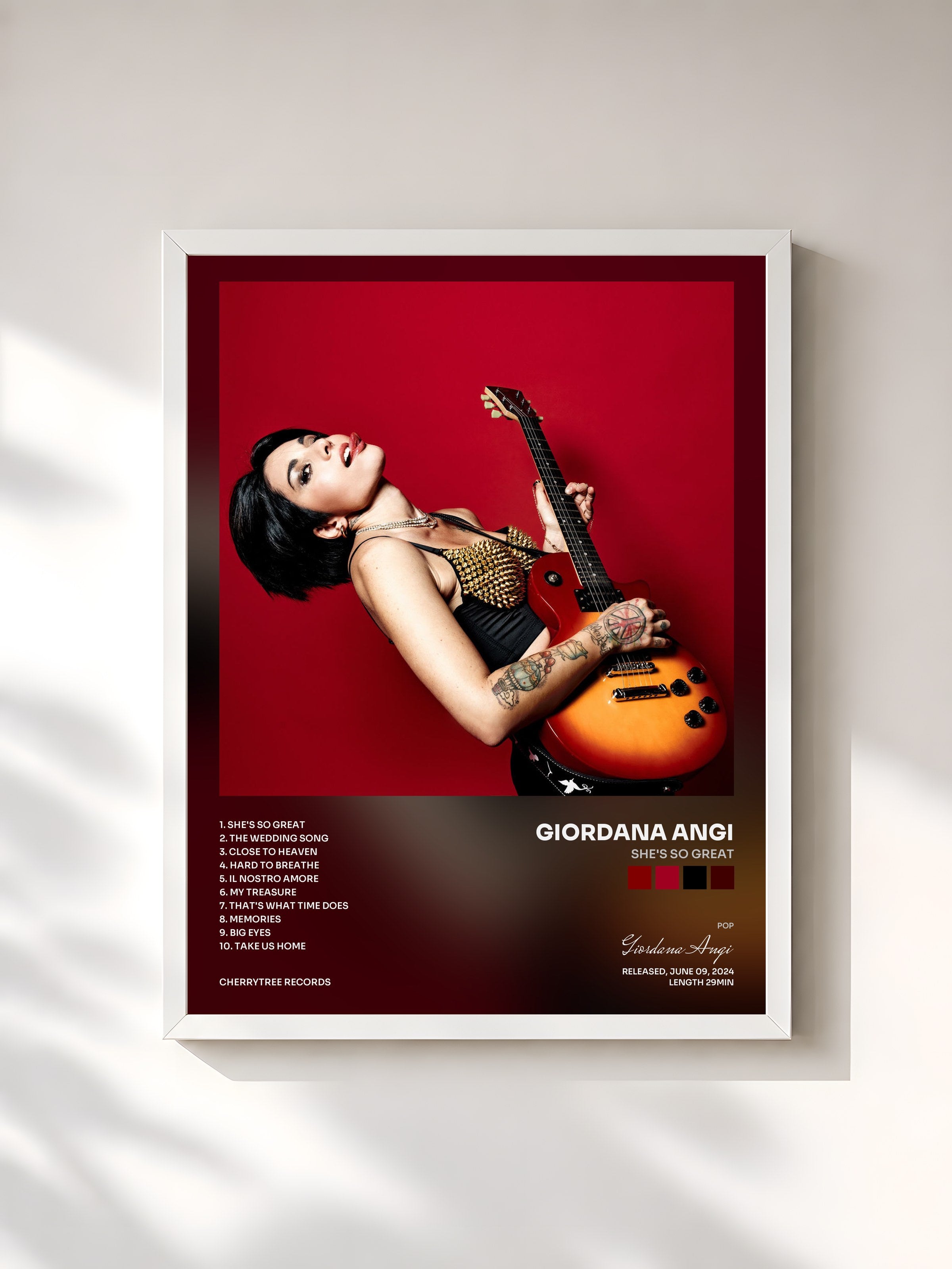 #blanc Tableau de l'album she's so great de Giordana Angi, cadre blanc, imprimé et encadré en France