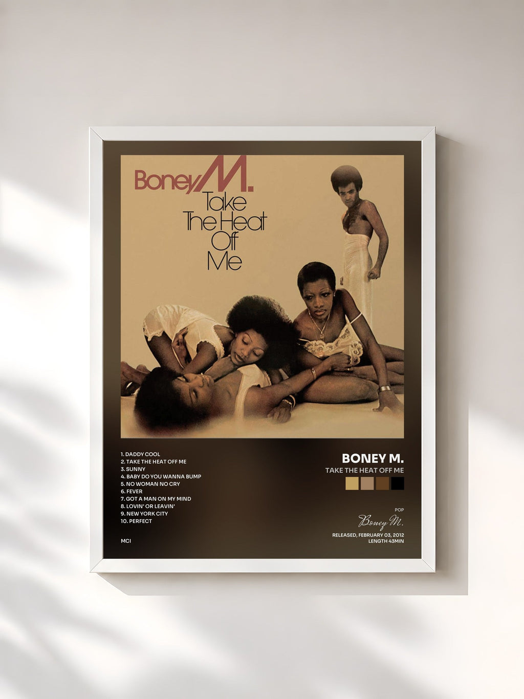 #blanc Tableau de l'album Take The Heat Off Me de Boney M., cadre blanc, imprimé et encadré en France