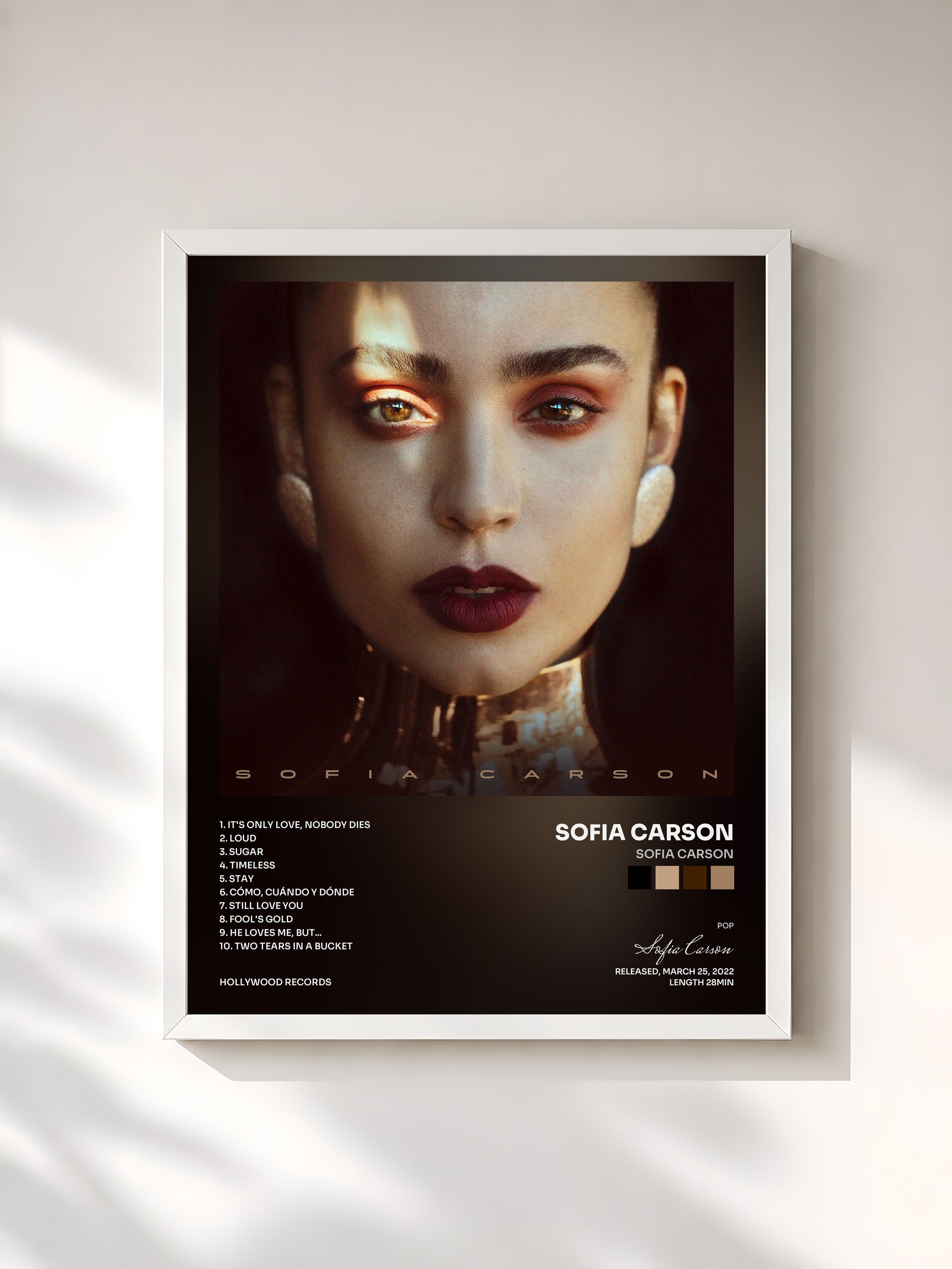 #blanc Tableau de l'album Sofia Carson de Sofia Carson, cadre blanc, imprimé et encadré en France